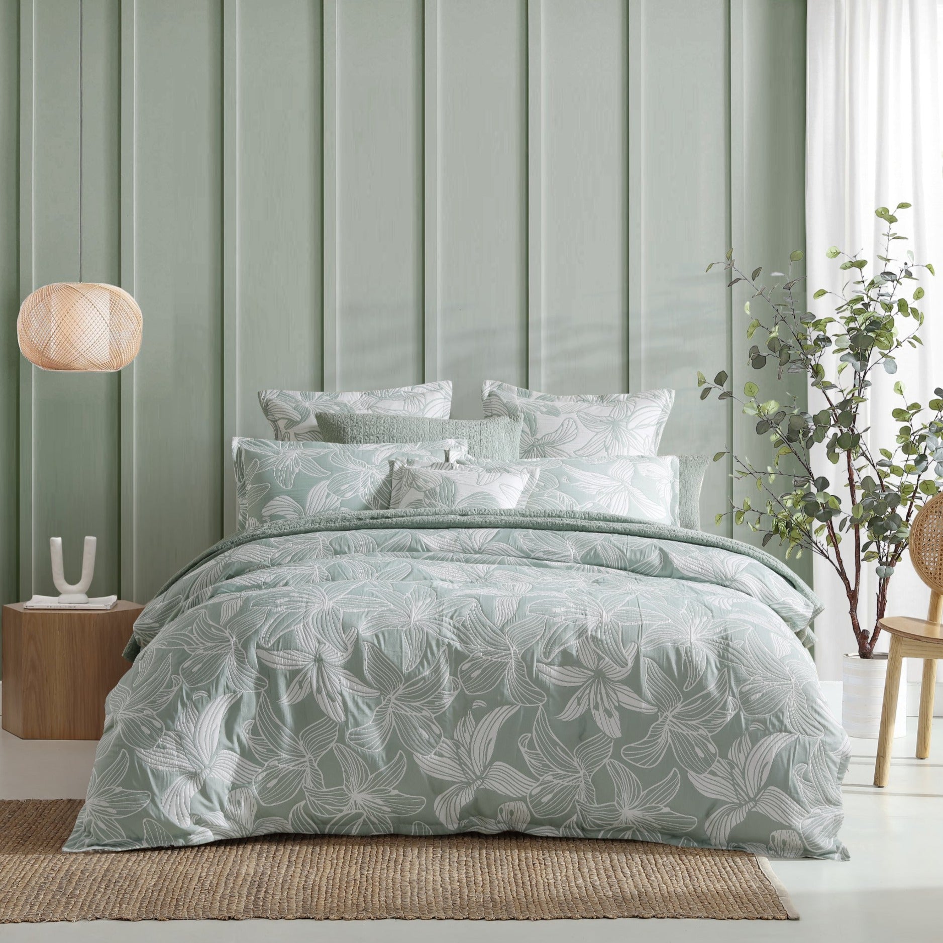 Grace Sage Quilt Cover Set by Logan & Mason Platinum - Premium Soft Bedding Set for Master Bedroom, Guest Room & Cozy Home Decor