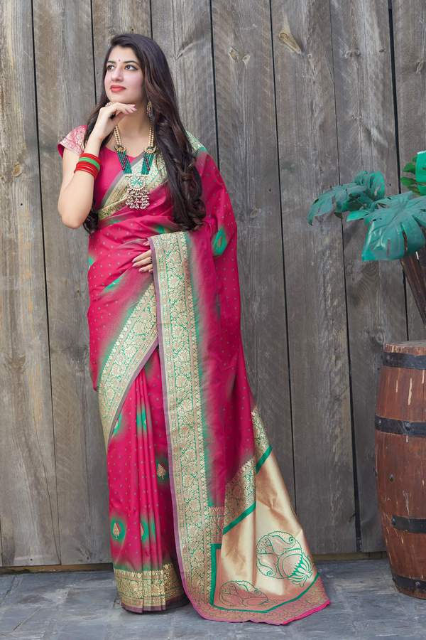 Exquisite Banarasi Silk Saree in Magenta & Gold - Handcrafted Designer Indian Wedding Saree for Bridal, Festive Occasions & Cultural Events