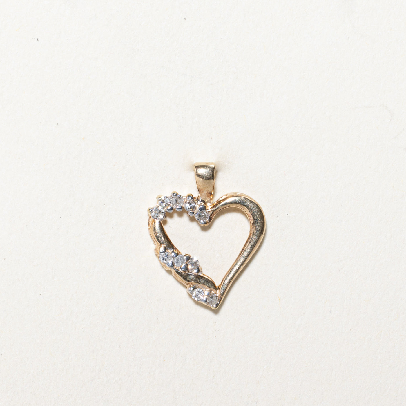 0.10ctw Diamond Open Heart Pendant Necklace - 14K White Gold Dainty Jewelry for Women - Perfect Gift for Valentine's Day, Anniversary & Birthday