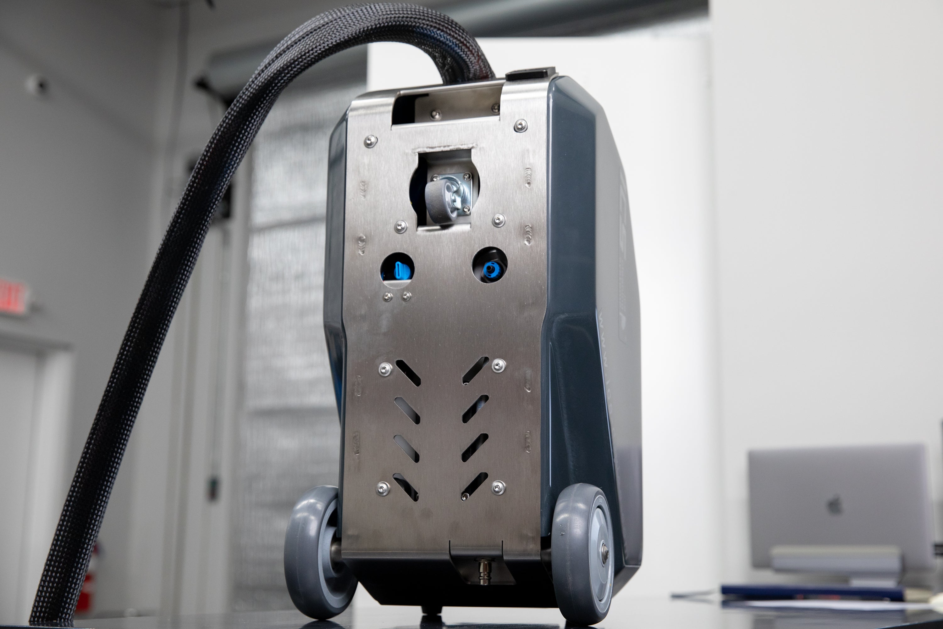 ICS IC 022 Evo Dry Ice Blasting Machine - Professional Industrial Cleaning Equipment for Automotive, Food Processing & Mold Removal