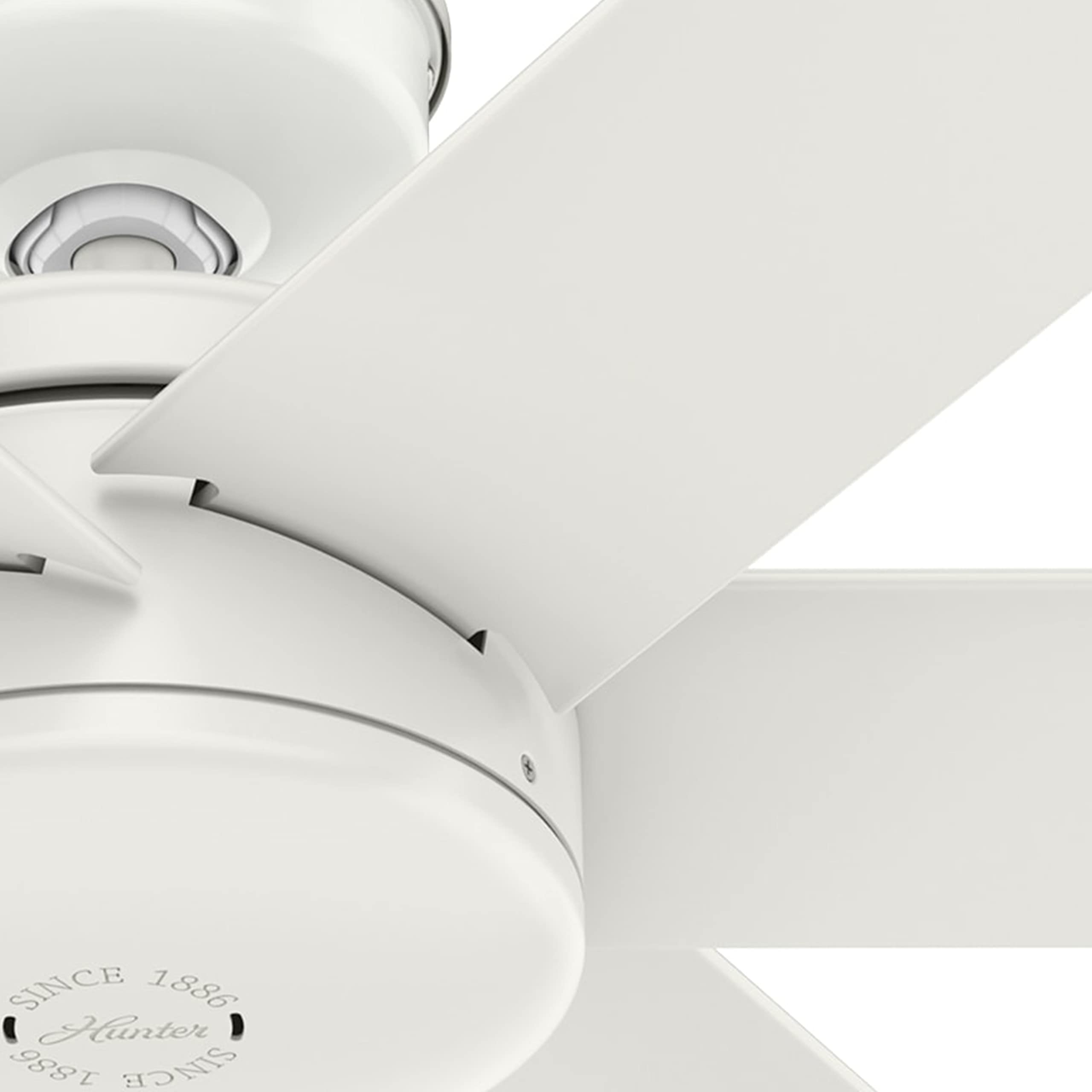 Hunter Fan 44 Inch Casual Fresh White Indoor/Outdoor Ceiling Fan with 6 Blades - Energy Efficient Cooling for Patio, Bedroom, Living Room, Office, Basement & Kitchen - Perfect for Home, Commercial & Outdoor Spaces (Renewed)
