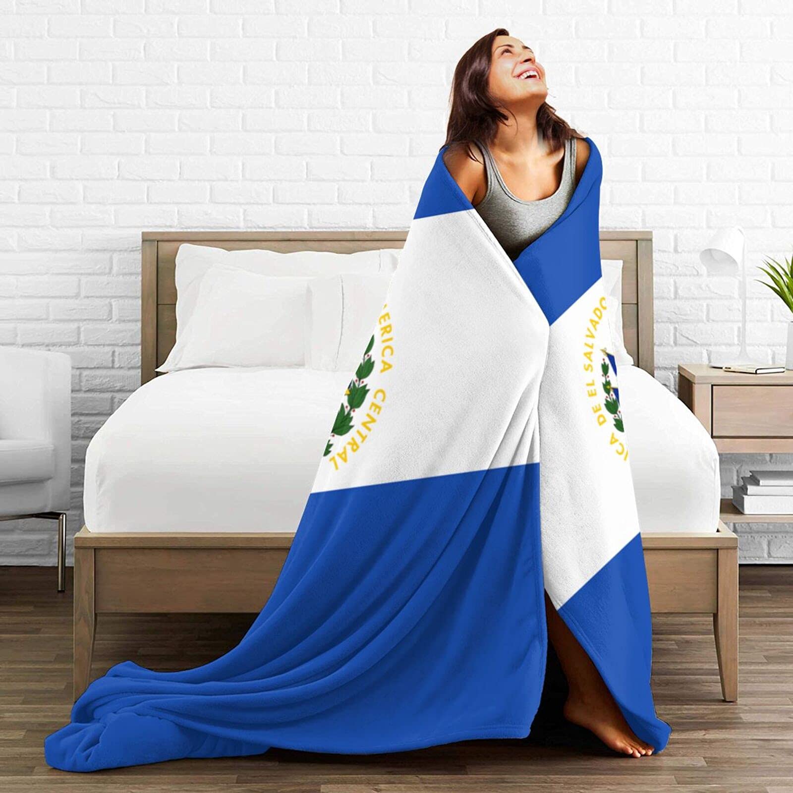El Salvador Flag Flannel Fleece Throw Blanket - Soft & Warm Blanket for Bed, Sofa, Living Room - Perfect for Cozy Nights, Camping & Home Decor