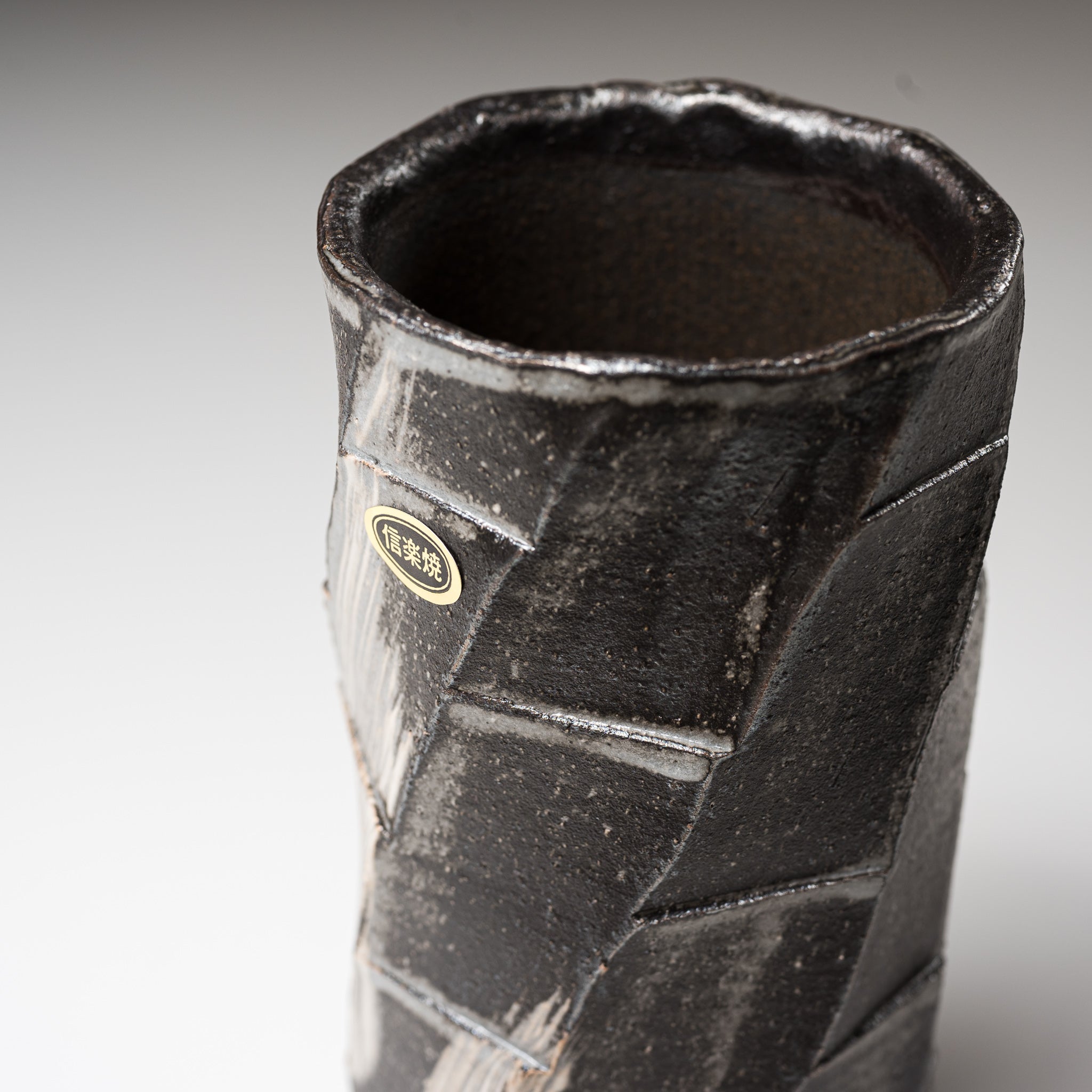 Handmade Shigaraki Ware Hakeme Pottery Vase - Traditional Japanese Ceramic Flower Vase for Home Decor, Zen Garden & Tea Room Aesthetics