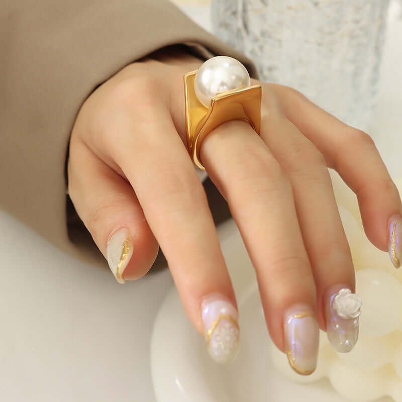 18K Gold Y-Shaped Pearl Cocktail Ring - Elegant Statement Jewelry for Women | Perfect for Parties, Weddings & Special Occasions