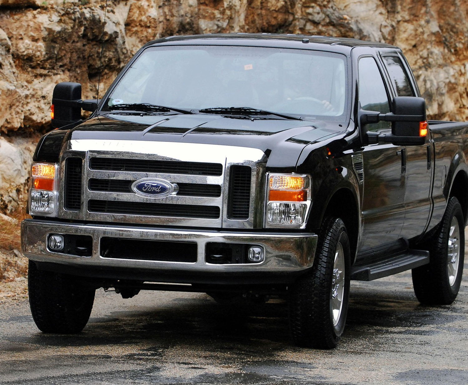 Clear Lens Fog Lights Kit with Wiring Harness & Brackets for 2008-2010 Ford F-Super Duty - Perfect for Night Driving, Off-Roading & Enhanced Visibility in Foggy Conditions
