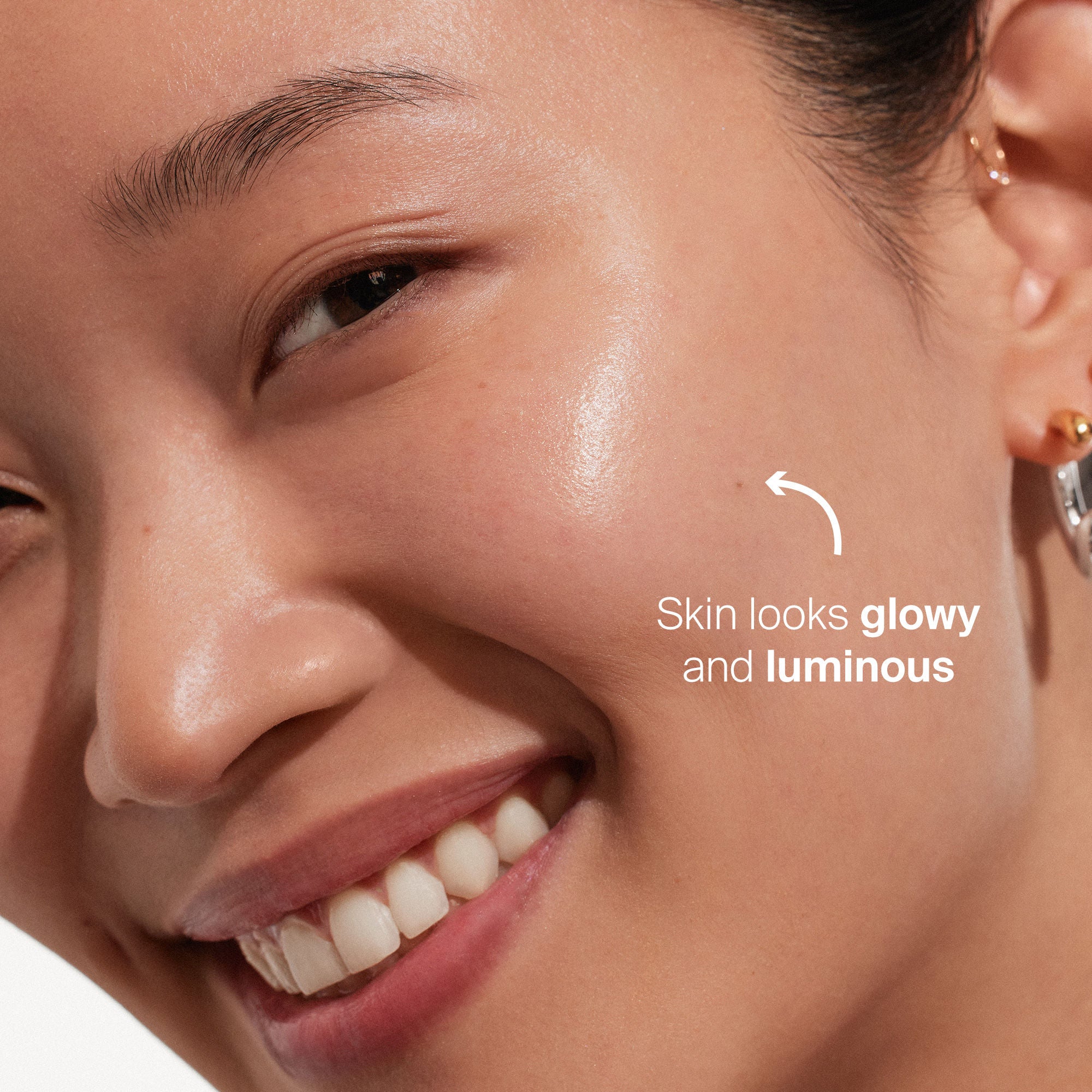 Supergoop! Glowscreen SPF 40 Hydrating Face Sunscreen with Dewy Finish - Broad Spectrum UVA/UVB Protection, Vitamin B5 & Hyaluronic Acid - Perfect for Daily Wear Under Makeup or as a Standalone Glow Booster