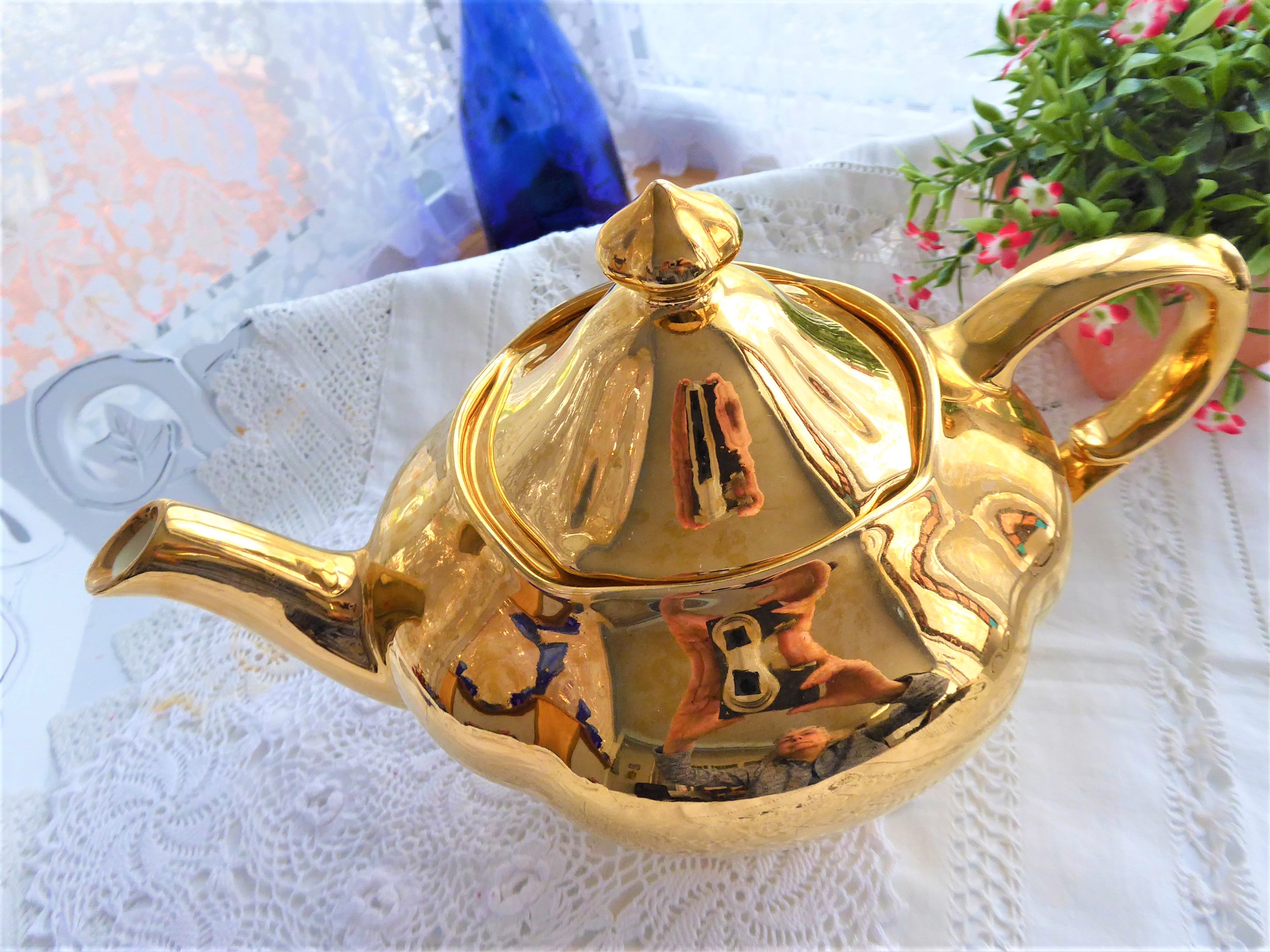 Vintage Luxe Royal Winton Golden Age Teapot - 1960s Gold Luster Large Ceramic Tea Pot for Afternoon Tea & Collectible Display