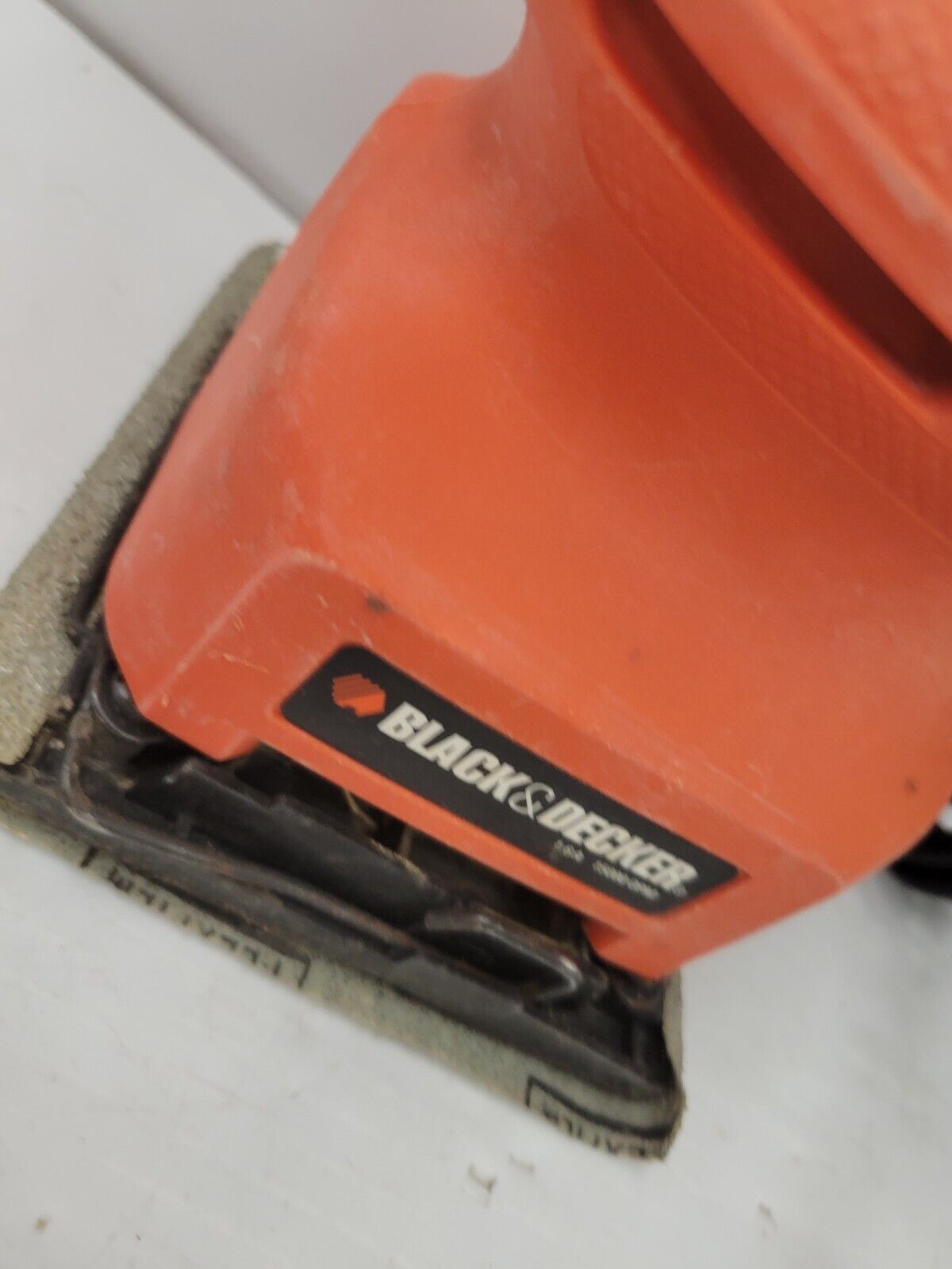 Black & Decker 70410 CA 5-Inch Random Orbit Sander - Powerful Electric Sander for Woodworking, Sanding & Finishing - Perfect for DIY Projects & Professional Use