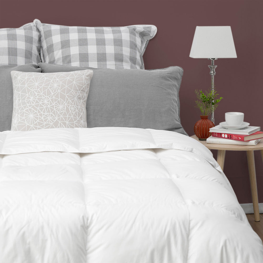 Premium 50/50 Duck Down & Feather Quilt - Queen Size Luxury Bedding for All Seasons | Warm & Cozy Winter Comforter for Master Bedroom, Guest Room & Hotel