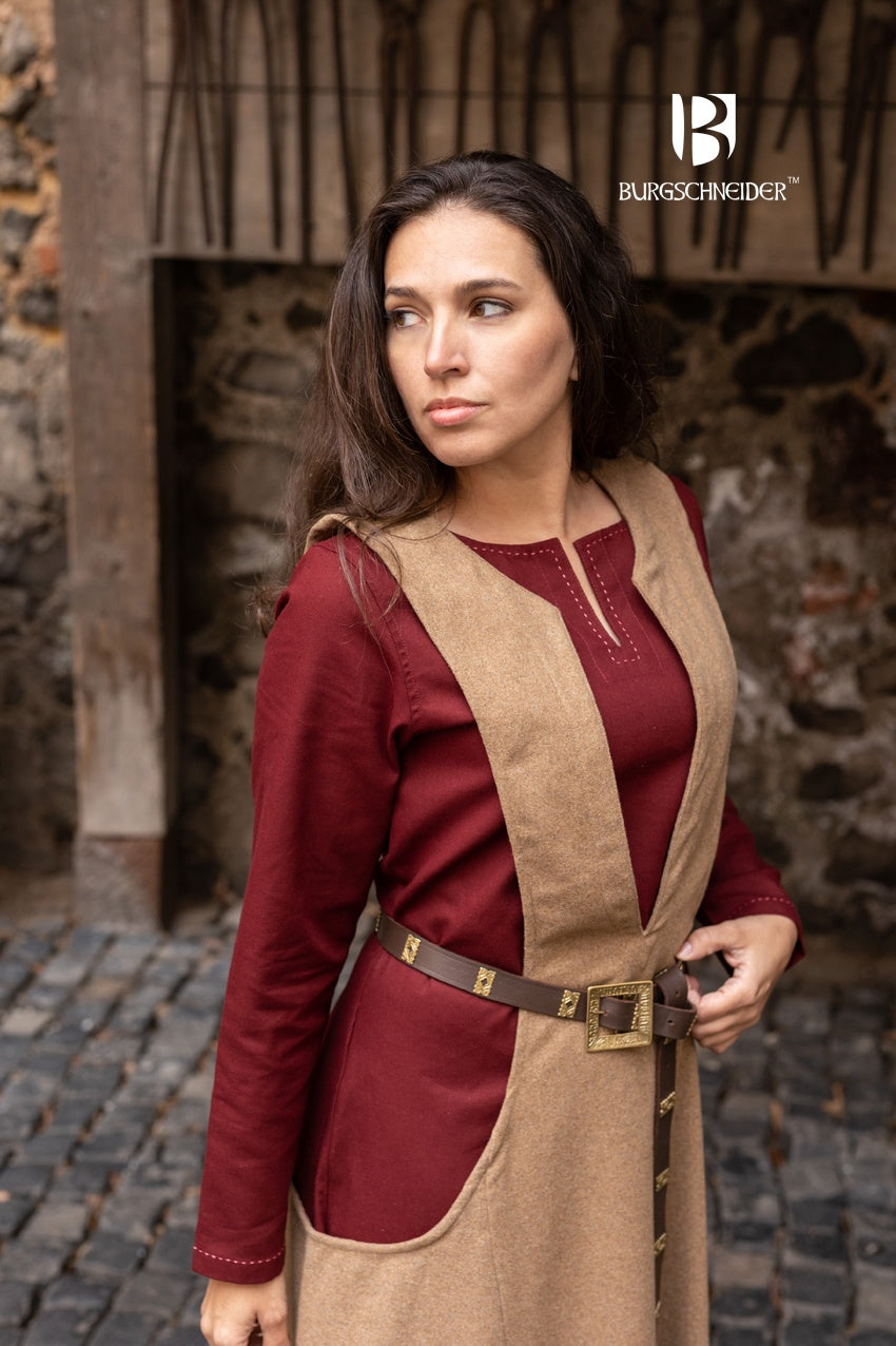 Premium Surcoat Ivrea Camel - Stylish & Comfortable Outerwear for Medieval Reenactments, Renaissance Fairs & Cosplay Events
