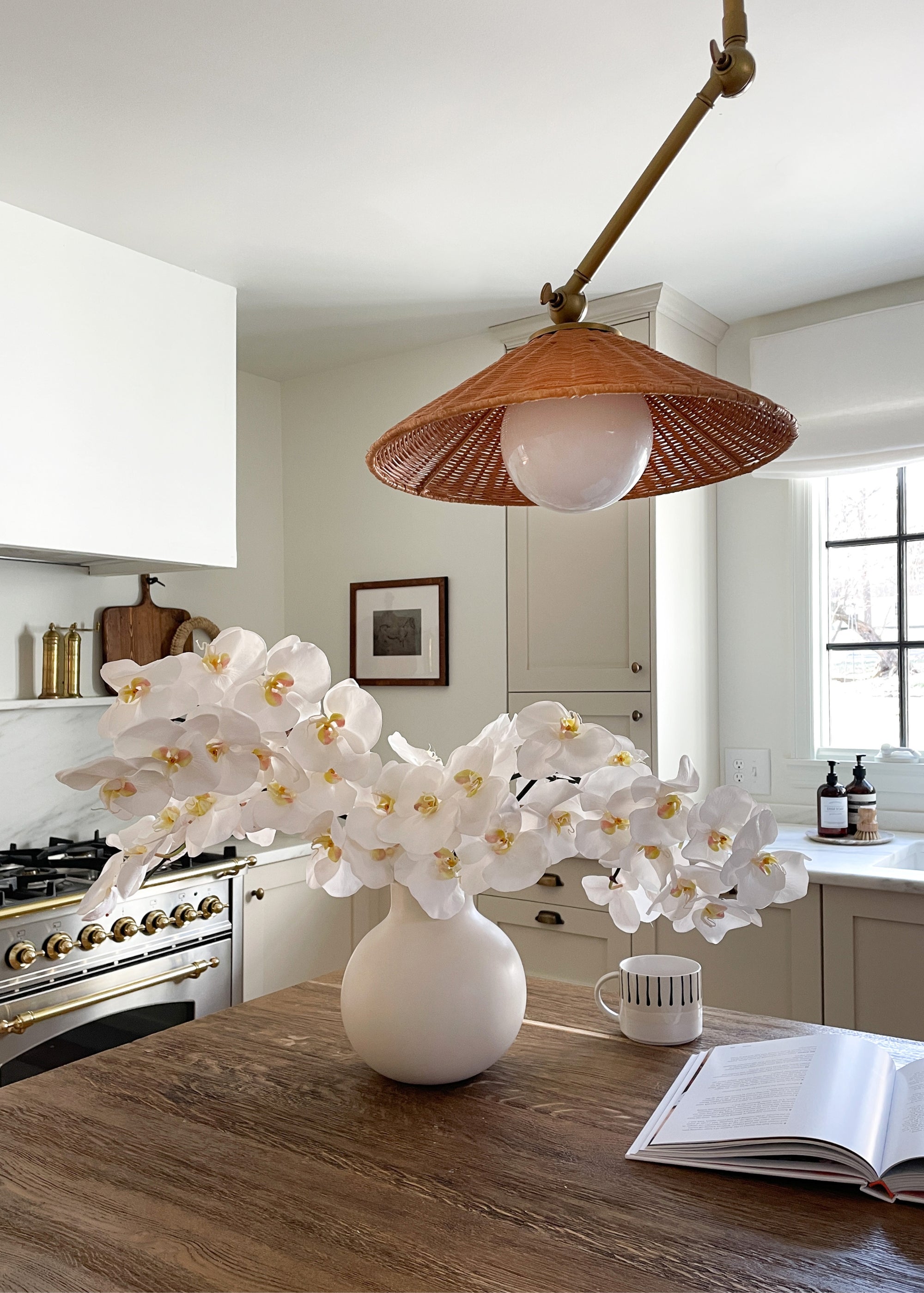 Premium Faux White Phalaenopsis Orchid Flowers - 40 Stems Artificial Silk Orchids for Home Decor, Wedding Centerpieces & Office Arrangements