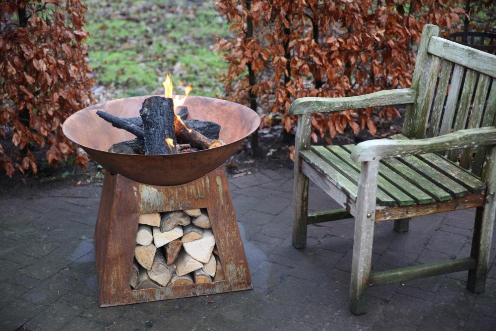 Esschert Design Small Fire Bowl with Wood Storage - Outdoor Fire Pit for Patio, Garden, and Backyard Gatherings