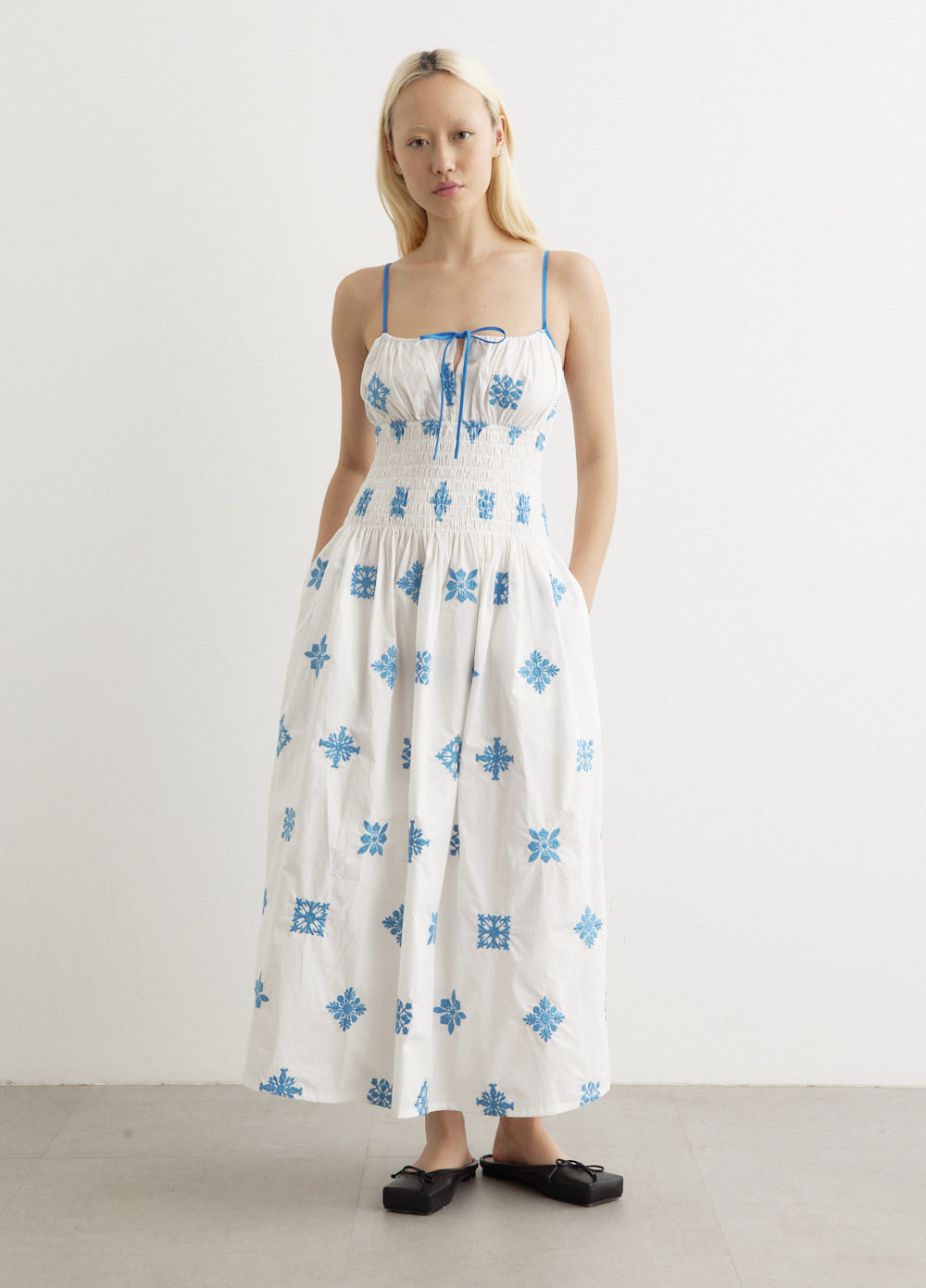 Barbara Dress Sky Blue - Elegant Women's Casual Summer Dress for Outdoor Events & Parties | Flowy A-Line Midi Dress with Short Sleeves