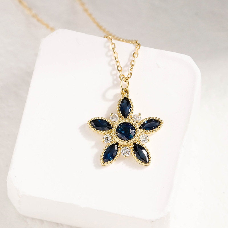 18K Yellow Gold Teal Sapphire and Diamond Floral Pendant Necklace - Vintage Blue Sapphire Jewelry for Women, Perfect for Engagement Gifts, Anniversaries & Special Occasions