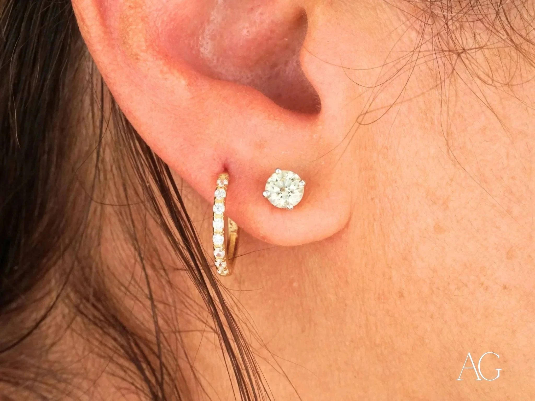18K Yellow Gold Mini Hoop Earrings for Women - Elegant Small Gold Hoops for Everyday Wear, Gift for Her, Perfect for Parties, Work & Special Occasions