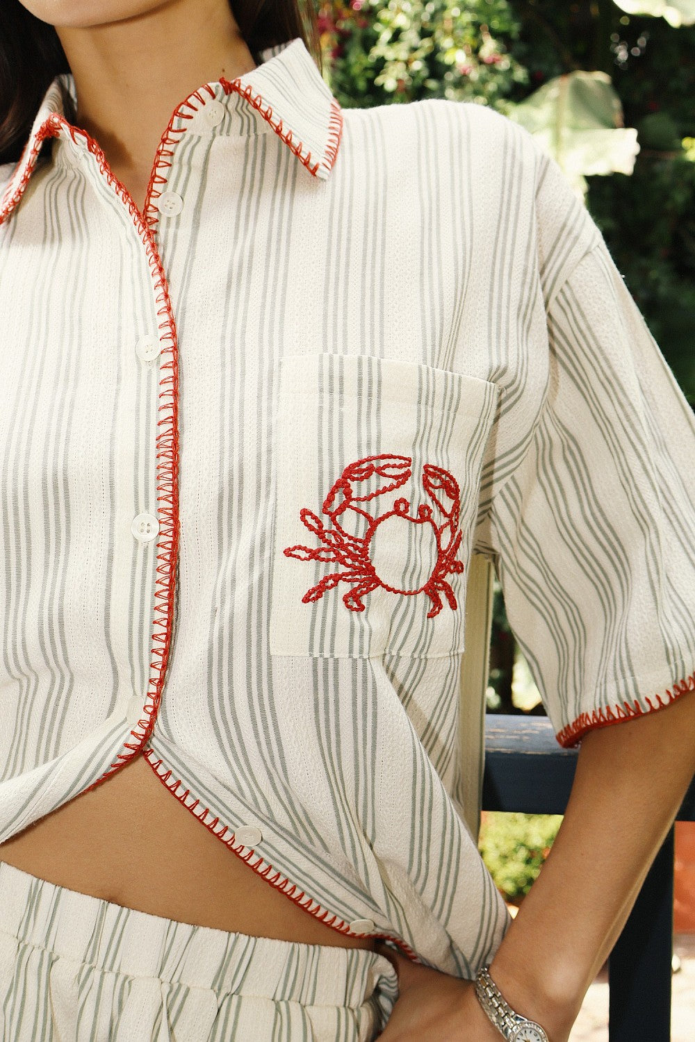Stylish Crab Print Button Up Shirt for Men & Women - Casual Beachwear, Summer Vacation Outfit, Fun Graphic Tee for Outdoor Activities