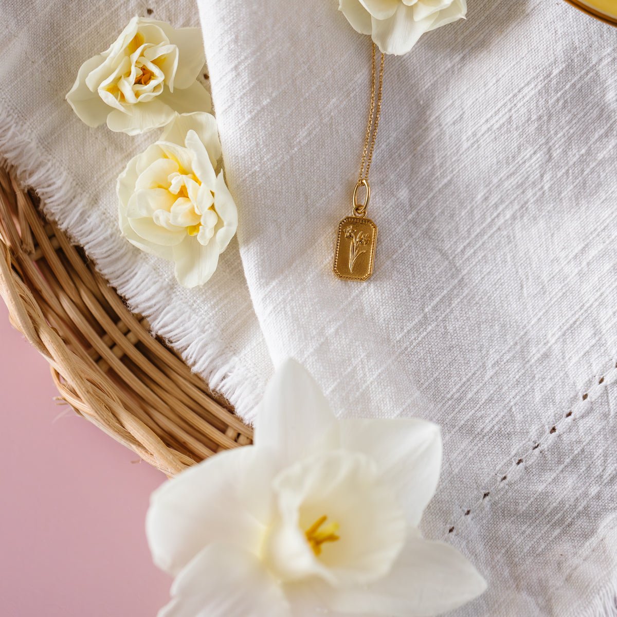 FRAICHE March Birth Flower Necklace - Daffodil Gold Jewelry for Women | Perfect Birthday Gift & Spring Fashion Accessory