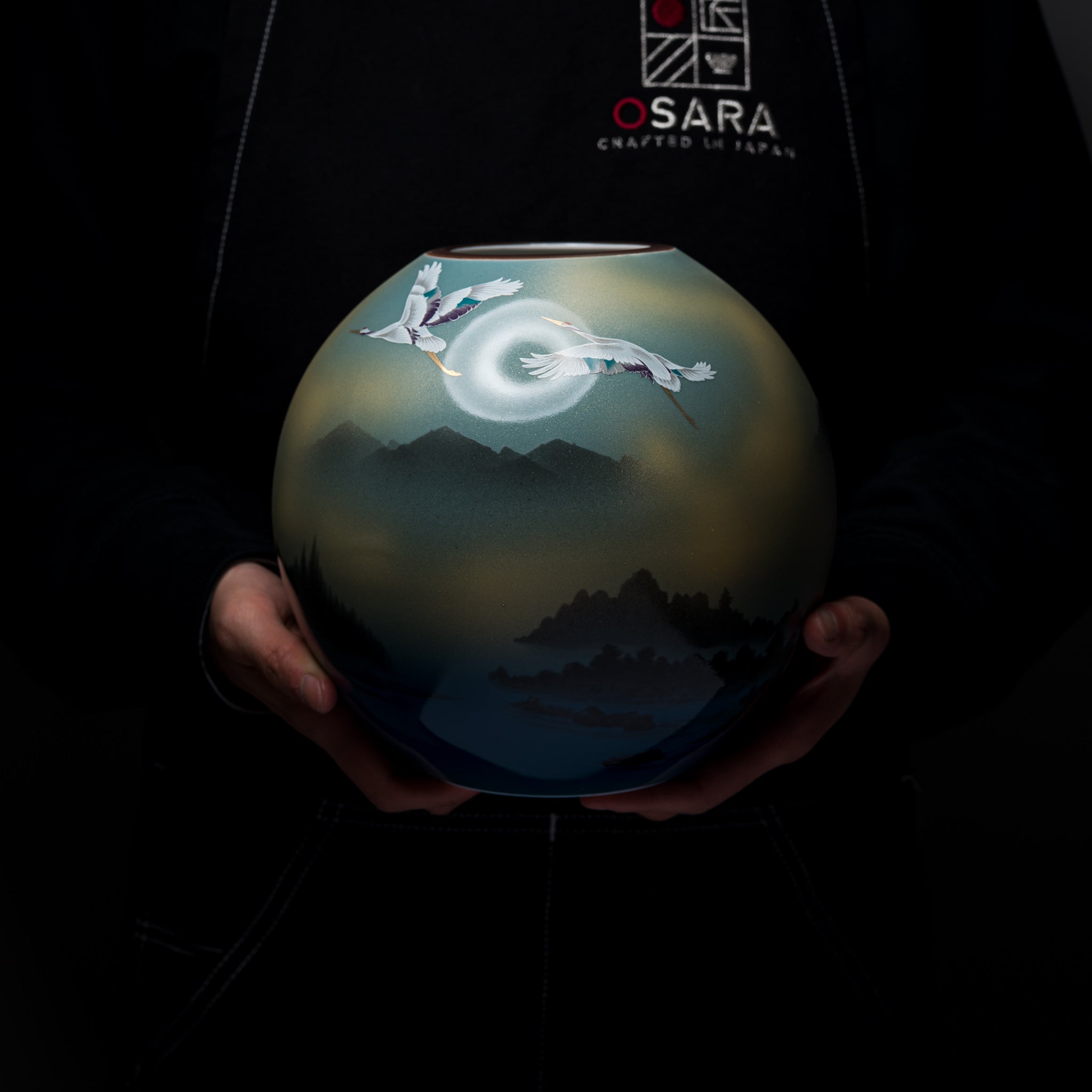 Kutani Ware Round Vase with Gift Box - Japanese Crane Landscape Hand-Painted Ceramic Vase for Home Decor, Wedding Gift & Table Centerpiece
