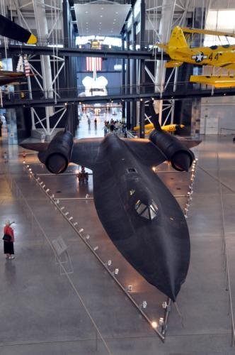SR-71 Blackbird Poster - High Quality Aviation Art Print for Home & Office Decor - Perfect for Military Enthusiasts & Aviation Lovers