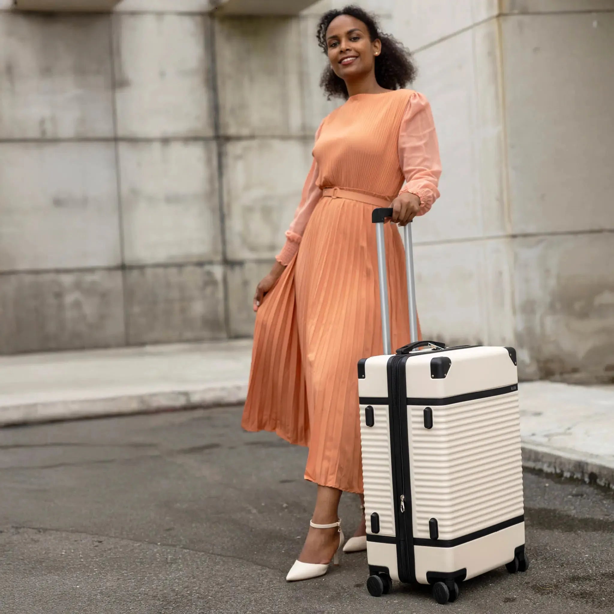 Vintage Expandable 3-Piece Luggage Set by Belleville - Lightweight Spinner Suitcase for Travel, Business Trips & Weekend Getaways