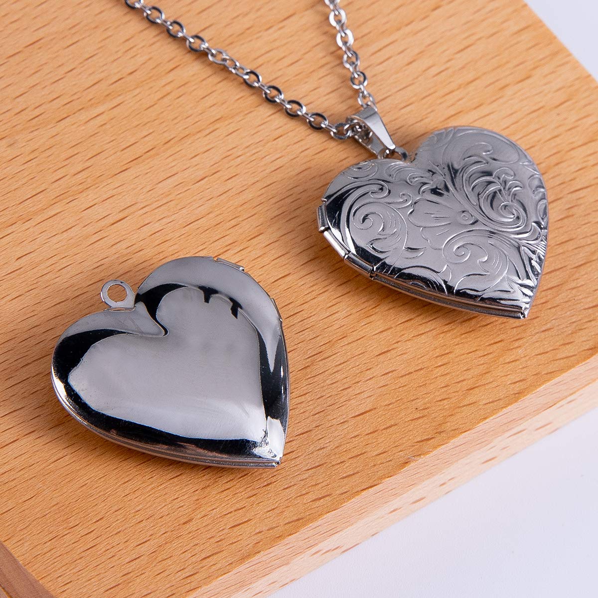 Personalized Heart Locket Necklace for Women - Custom Photo & Text Engraved Memory Pendant with Daisy Flower Design - Perfect Gift for Anniversary, Birthday & Valentine's Day