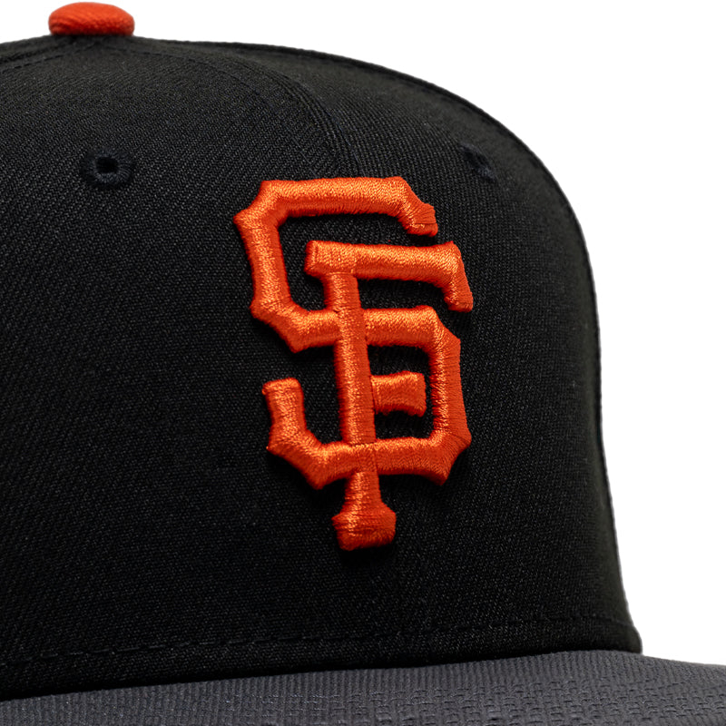 New Era x Politics San Francisco Giants 59FIFTY Fitted Hat - Black/Grey Baseball Cap for Men & Women - Perfect for Games, Streetwear & Fan Collections