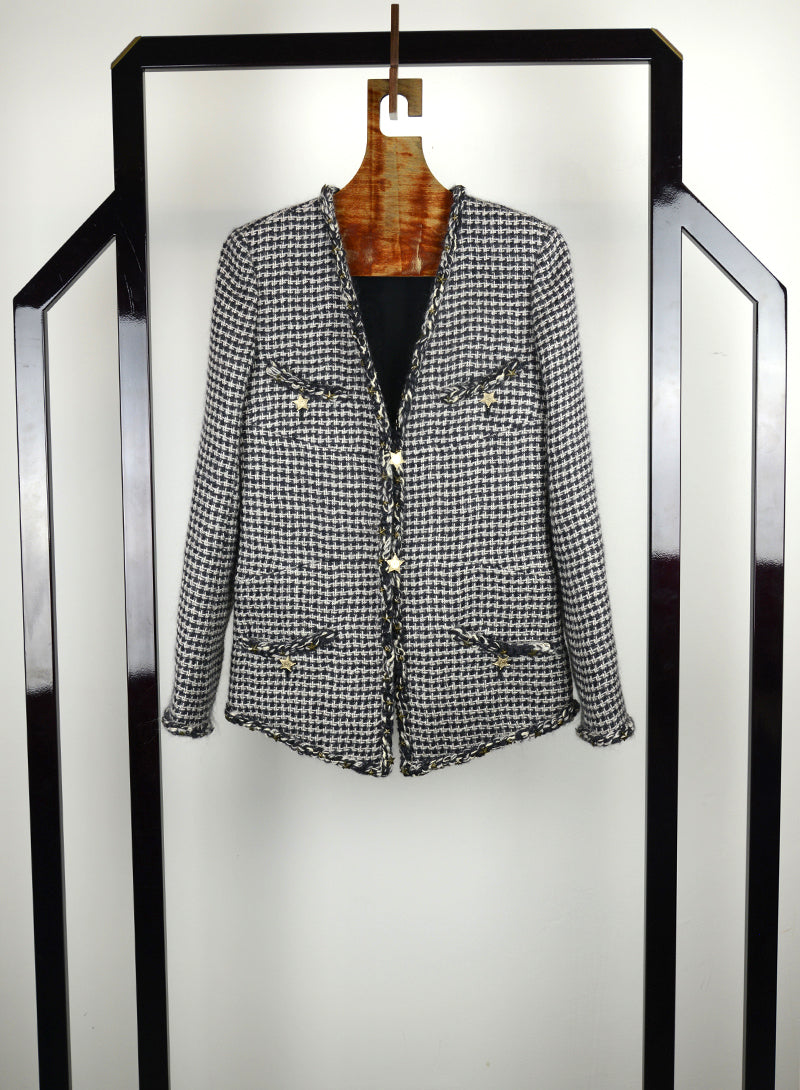 Chanel White and Blue Tweed Jacket Size 40 - Elegant Women's Blazer for Office, Party, and Special Occasions