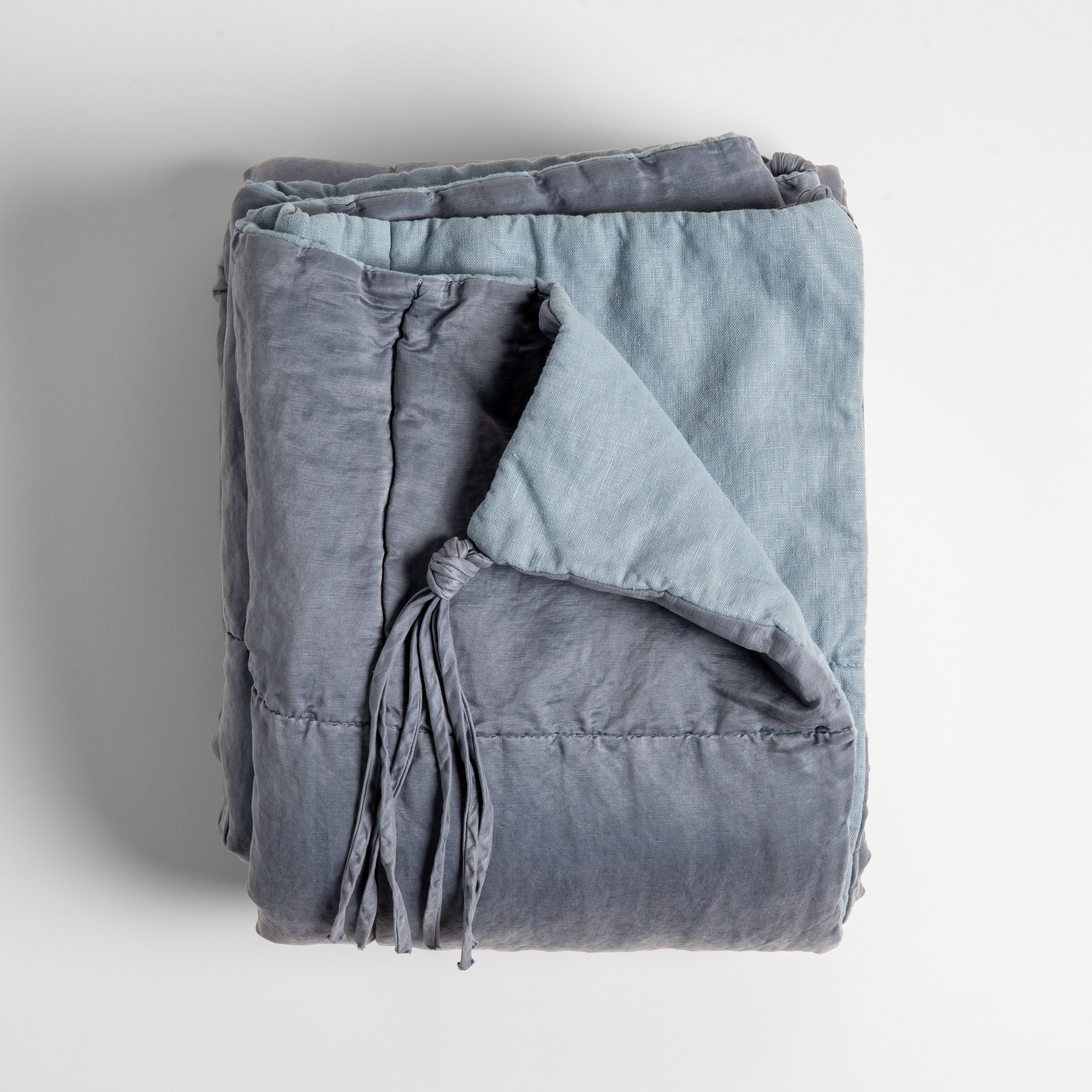 Premium Soft Fleece Blanket for Adults - Cozy & Warm Winter Throw - Perfect for Bed, Couch, Sofa & Travel - Machine Washable - Home & Office Use