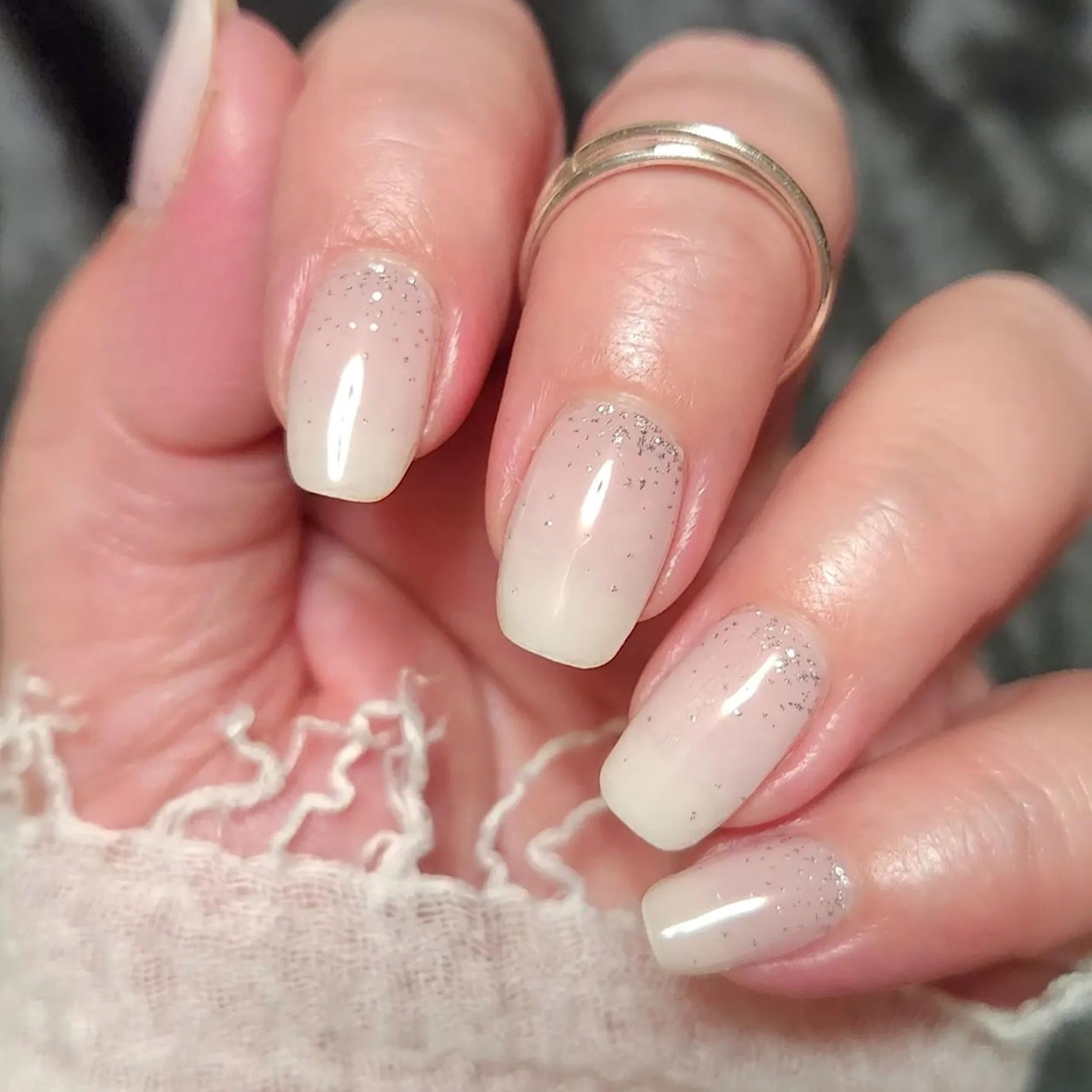 ALICE & BELLA Semi Cured Gel Nail Strips - 20 PCS Ombre Gradient Nail Stickers with Strengthening Effect, UV Light Cured Gel Polish for Salon Quality Manicure at Home (Bella's Favorite Ombre) - Perfect for Parties, Weddings, Holidays & Everyday Nail Art