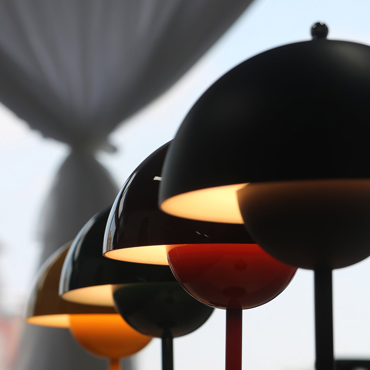 Portable Flowerpot Table Lamp - USB Rechargeable, Adjustable Brightness, Perfect for Bedroom, Living Room & Office Decor