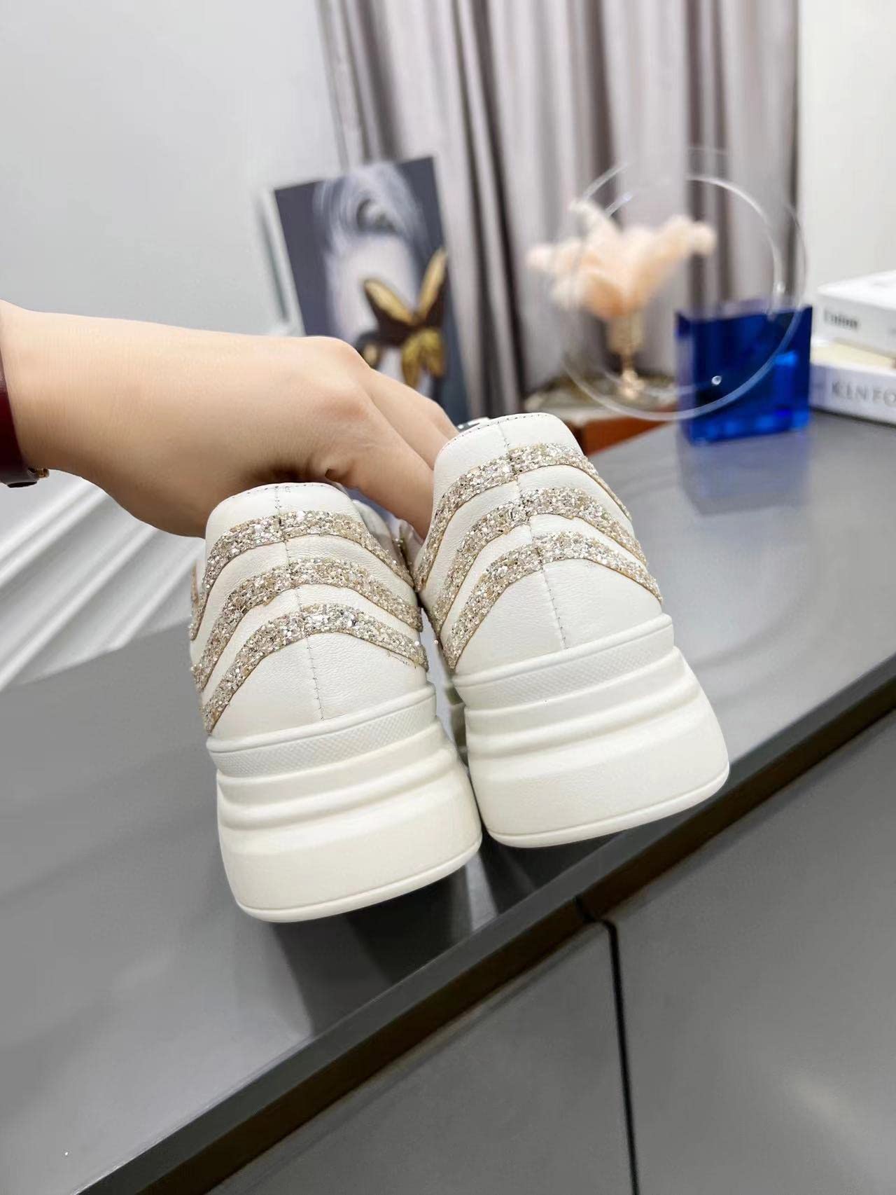 Women's Low Top Platform Sneakers - Glitter Lace Up Casual Fashion Shoes for Everyday Wear, Walking & Street Style