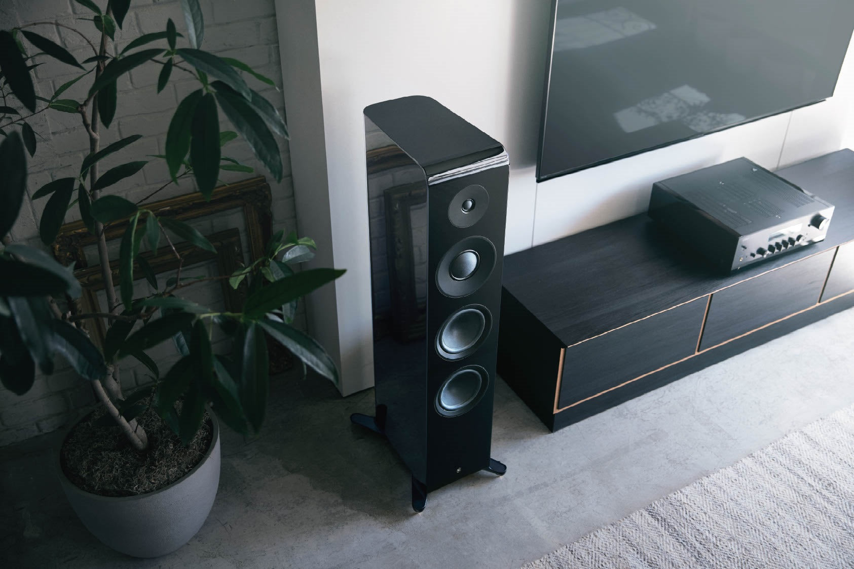 YAMAHA NS-2000A High-Performance Floorstanding Speaker - Premium Audio for Home Theater & Music Listening - Perfect for Living Room, Studio & Audiophile Setup