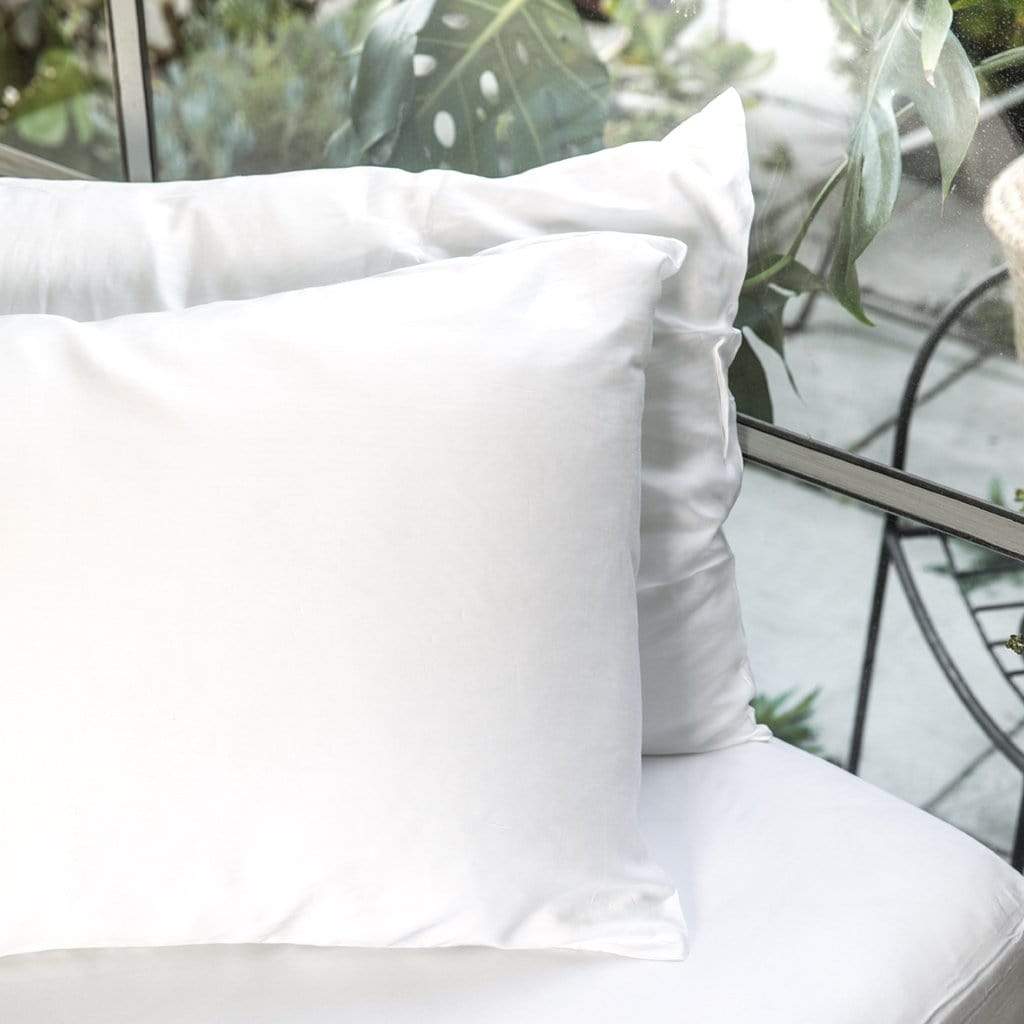 Premium Bamboo Pillowcase (Feather White) - Hypoallergenic & Breathable Bedding for Side Sleepers & Hot Sleepers - Perfect for Allergy Relief & Temperature Regulation
