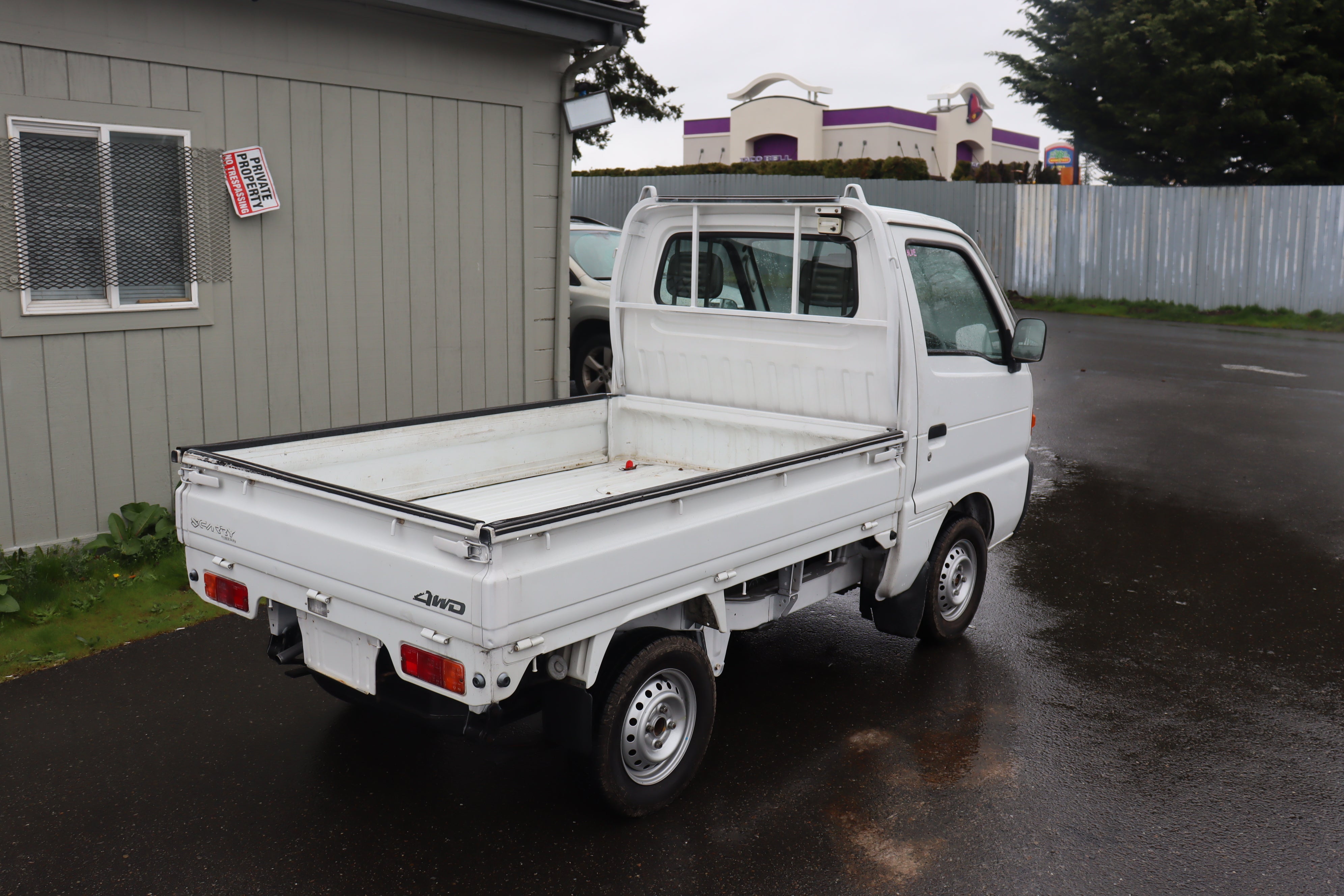 1998 Suzuki Carry Kei Truck JDM V DD51T 4WD Mini Pickup - Perfect for Urban Delivery, Off-Road Adventures & Vintage Car Collectors