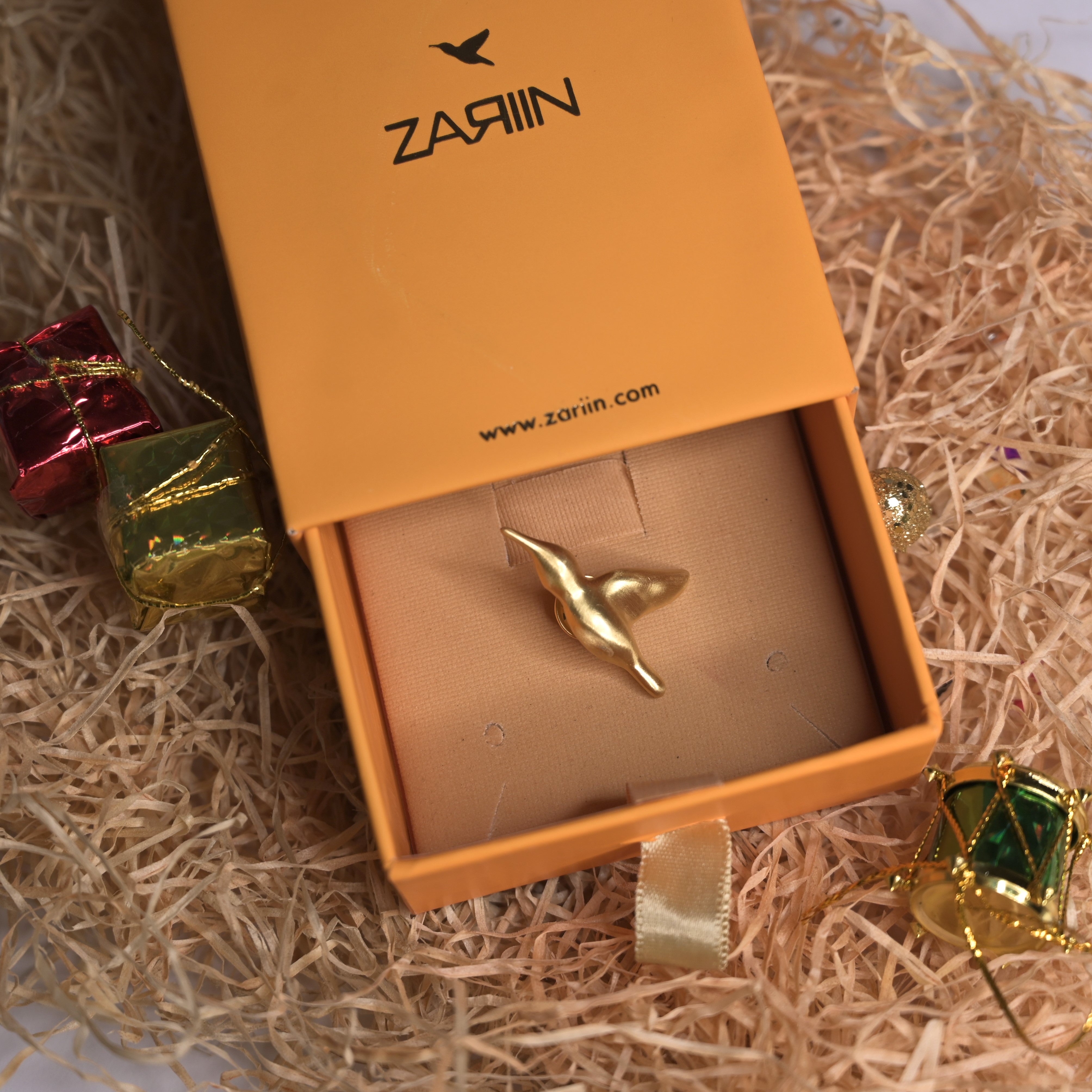 Fara Brooch of Joy - Elegant Floral Pin for Women | Perfect for Weddings, Parties & Special Occasions