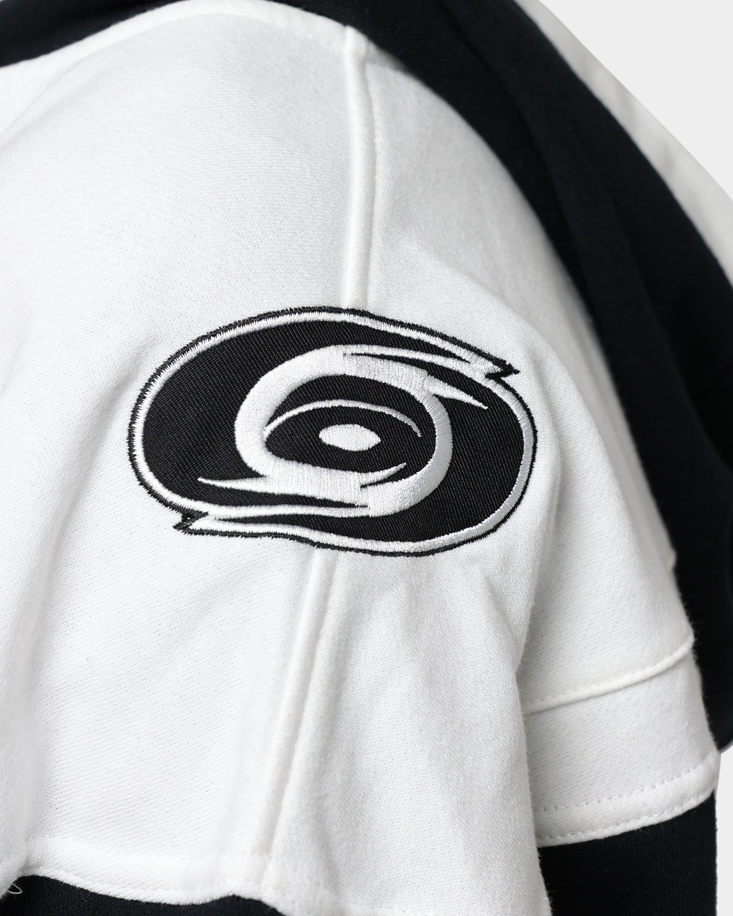 47 Brand Carolina Hurricanes Superior Lacer Hoodie - Jet Black NHL Pullover Sweatshirt for Men & Women - Perfect for Game Day, Tailgating & Casual Wear