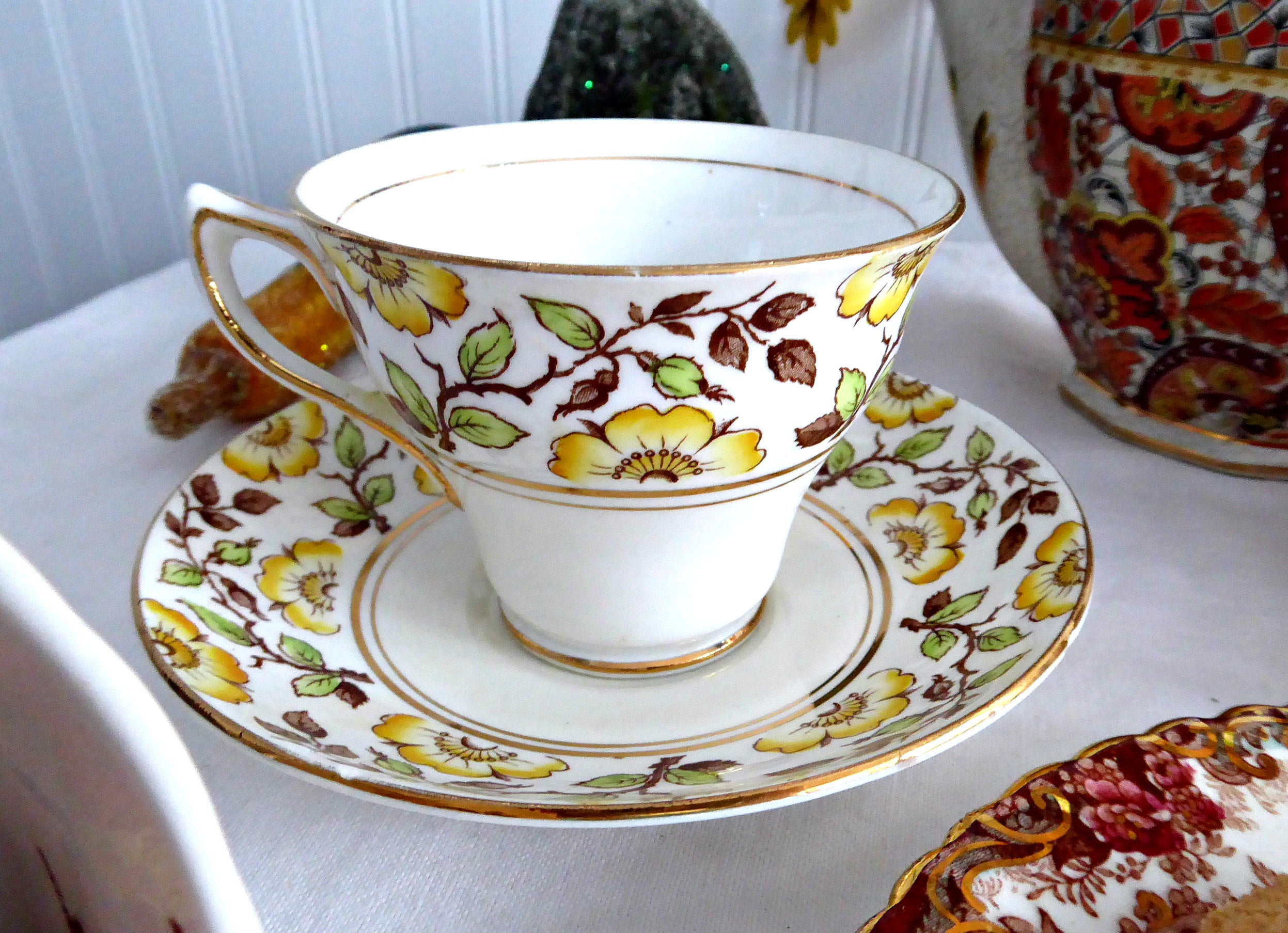 Vintage Rosina England Hand-Painted Floral Tea Cup and Saucer Set - Yellow Dog Roses Brown Transferware for Afternoon Tea, Collectible English Bone China