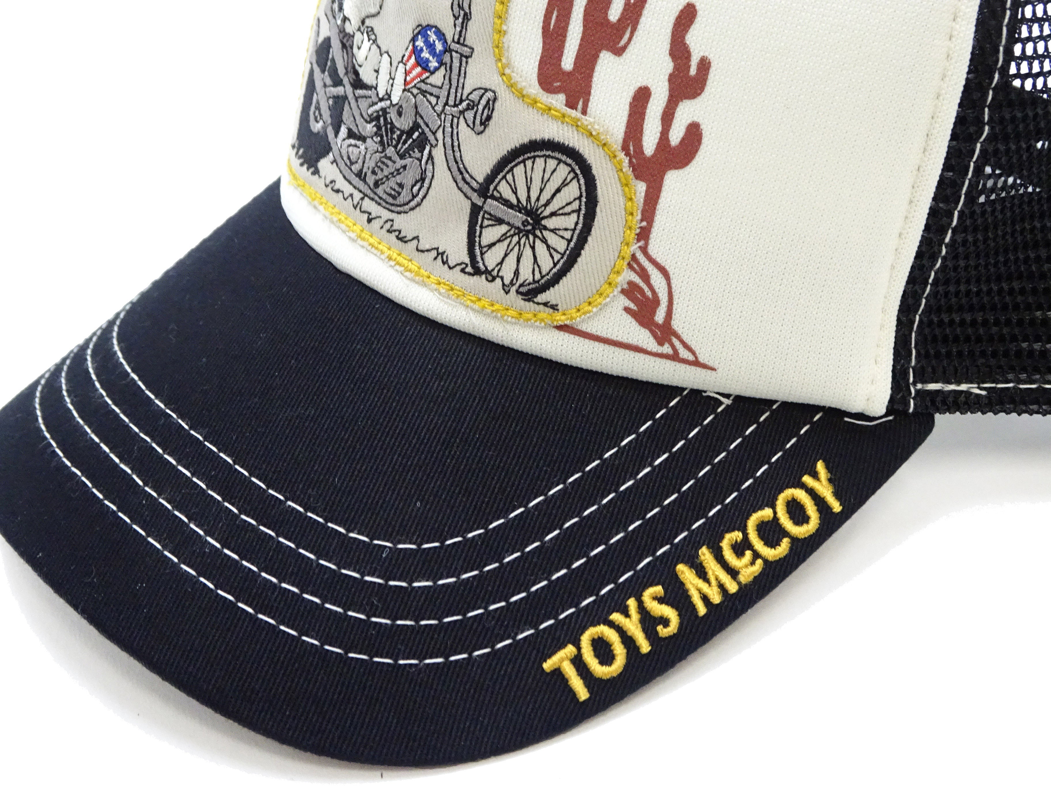 TOYS McCOY Snoopy Embroidered Baseball Cap for Men - Adjustable Mesh Back Trucker Hat with Curved Brim - Casual Graphic Snapback (TMA2502 Off White/Black) - Perfect for Outdoor Activities, Streetwear & Everyday Fashion