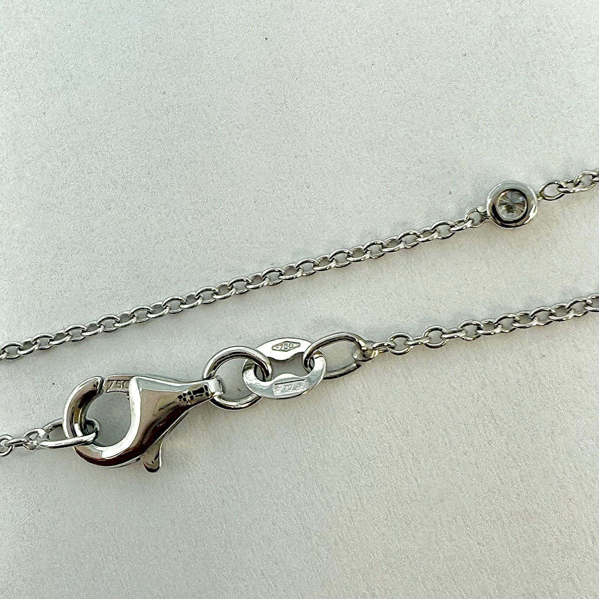 18K White Gold Diamond Pendant Necklace with 6 Bezel Set Diamonds - Elegant Jewelry Gift for Women, Perfect for Weddings, Anniversaries & Special Occasions
