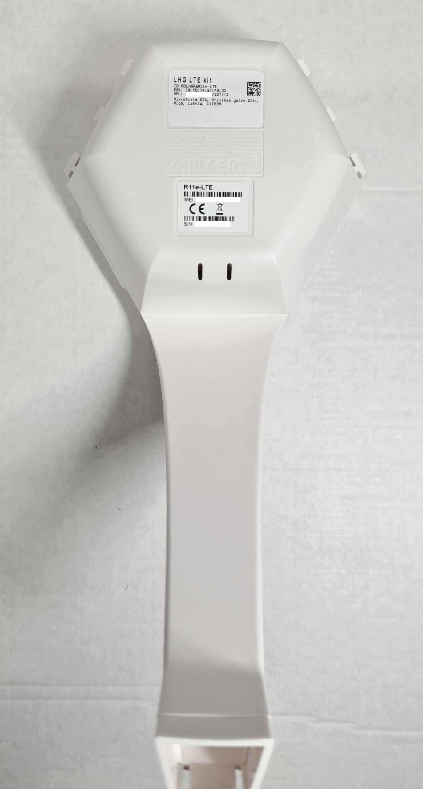MikroTik LHG LTE Kit - High-Speed 2G/3G/4G/LTE Outdoor CPE with 17dBi 25° Antenna, Ethernet Port, SIM Slot, 650MHz CPU, 64MB RAM | International Bands | PoE & PSU Included | Perfect for Rural Internet, Remote Work, and Mobile Connectivity Solutions