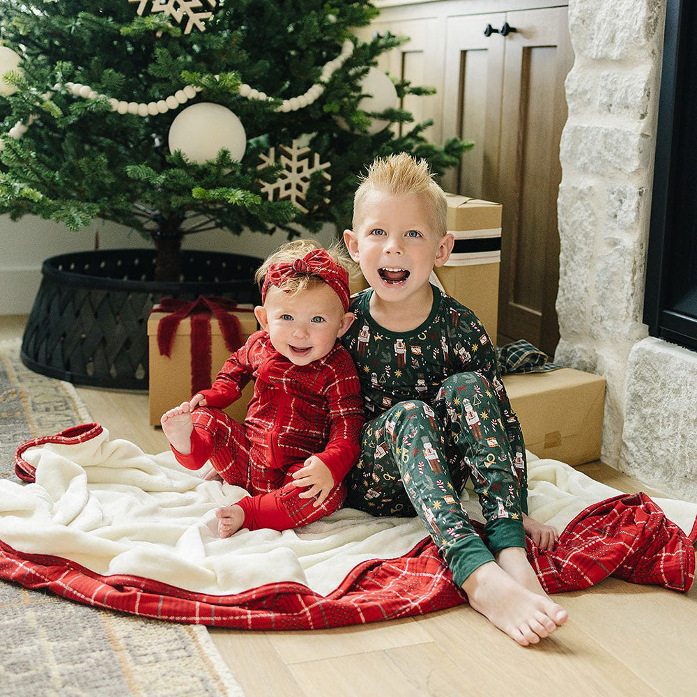 Bamboo Zipper Pajama Set - Soft Red Plaid Sleepwear for Women & Men - Cozy Loungewear for Winter Nights & Relaxing at Home