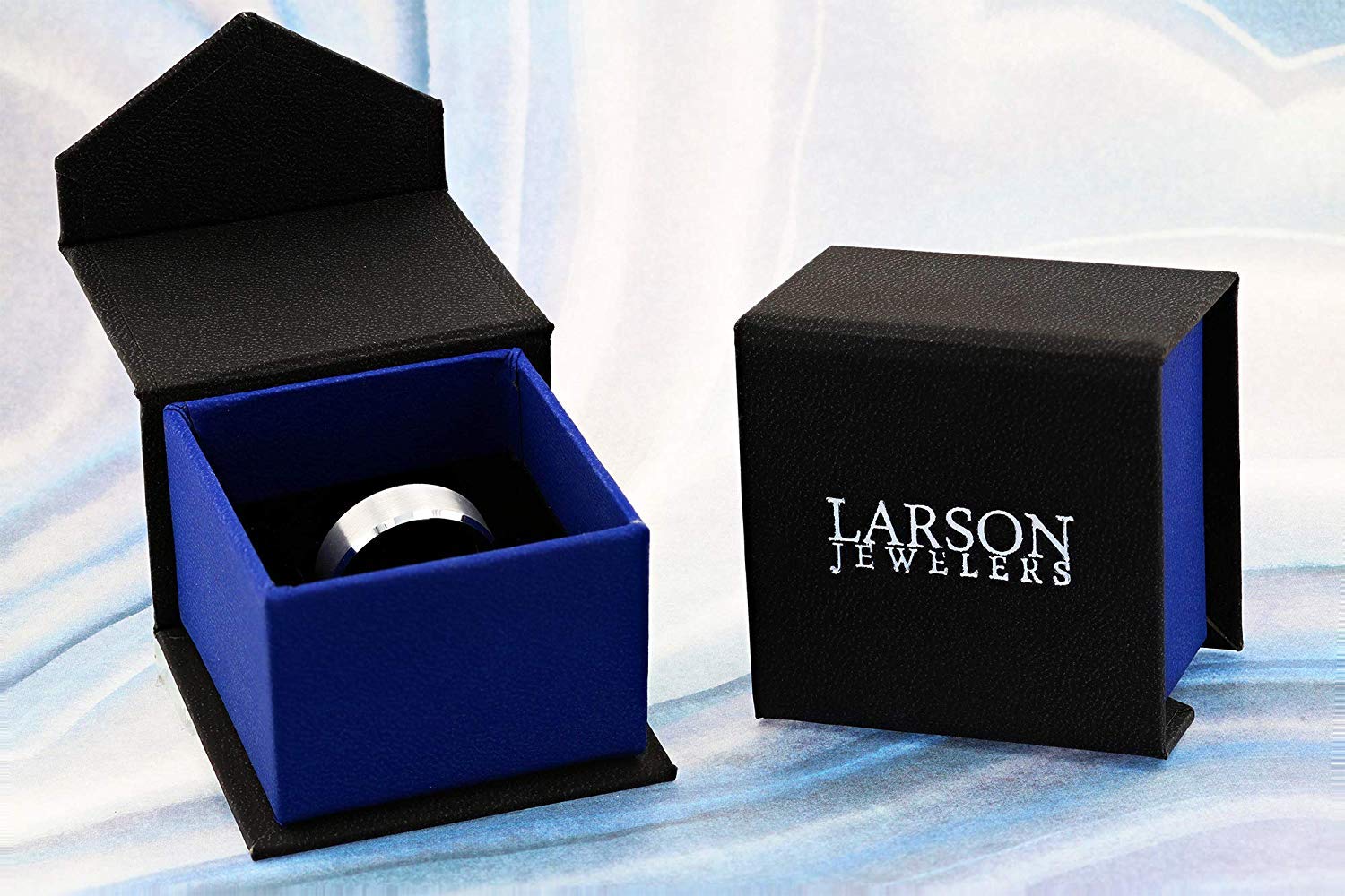 Windsor Tungsten Ring - Comfort Fit Beveled Black Wedding Band with Brush Finished Center & Alternating Grooves (8mm) - Durable Mens Wedding Ring for Everyday Wear & Special Occasions