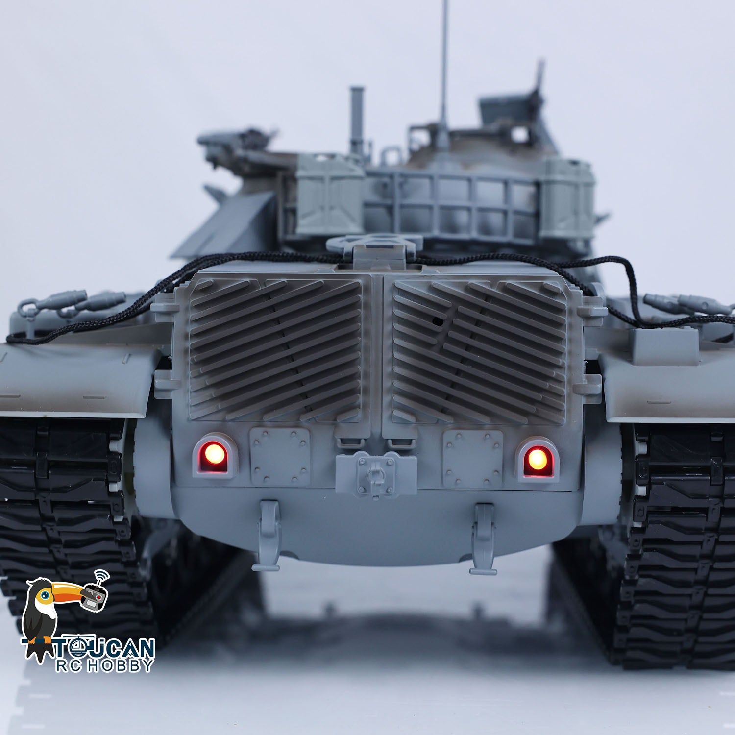 1/16 Scale Tongde Israel RC Panzer Military Model - Remote Controlled Infrared Battle Tank M60W with ERA BB Shooting System | US Stock | Perfect for Military Enthusiasts, Collectors & Outdoor RC Battles