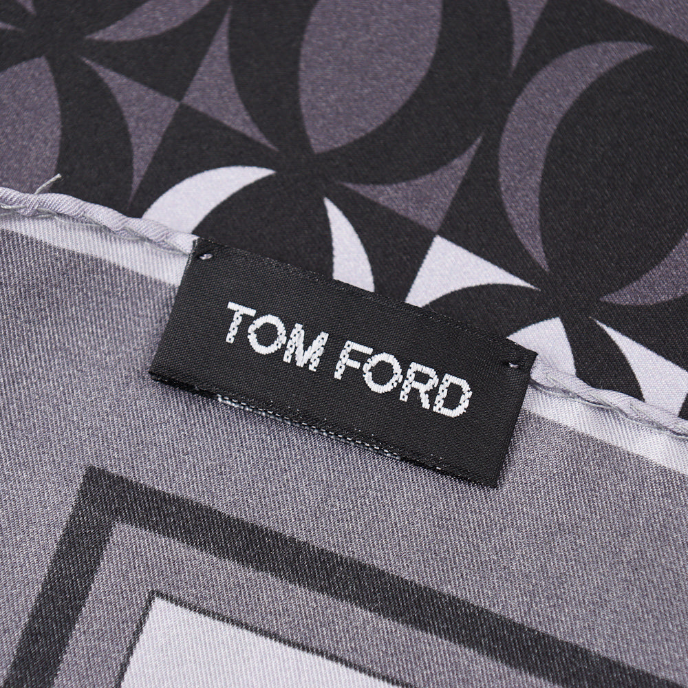 Tom Ford Luxury Silk Pocket Square with Contrast Print - Elegant Men's Accessory for Weddings, Business & Formal Events