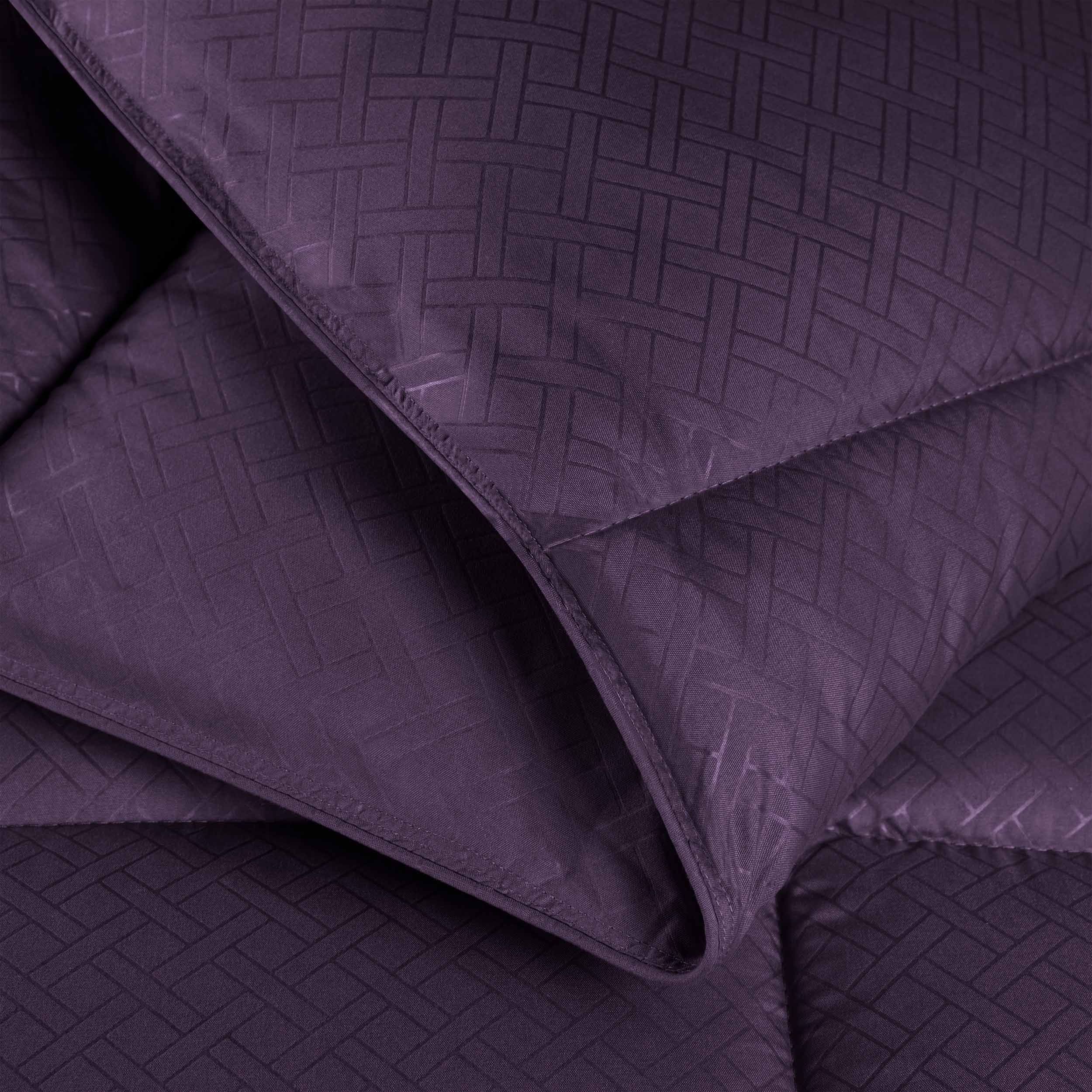 Luxury Basketweave Plush Down Alternative Comforter - Hypoallergenic & Breathable All-Season Bedding for Master Bedroom, Guest Room & Dorm