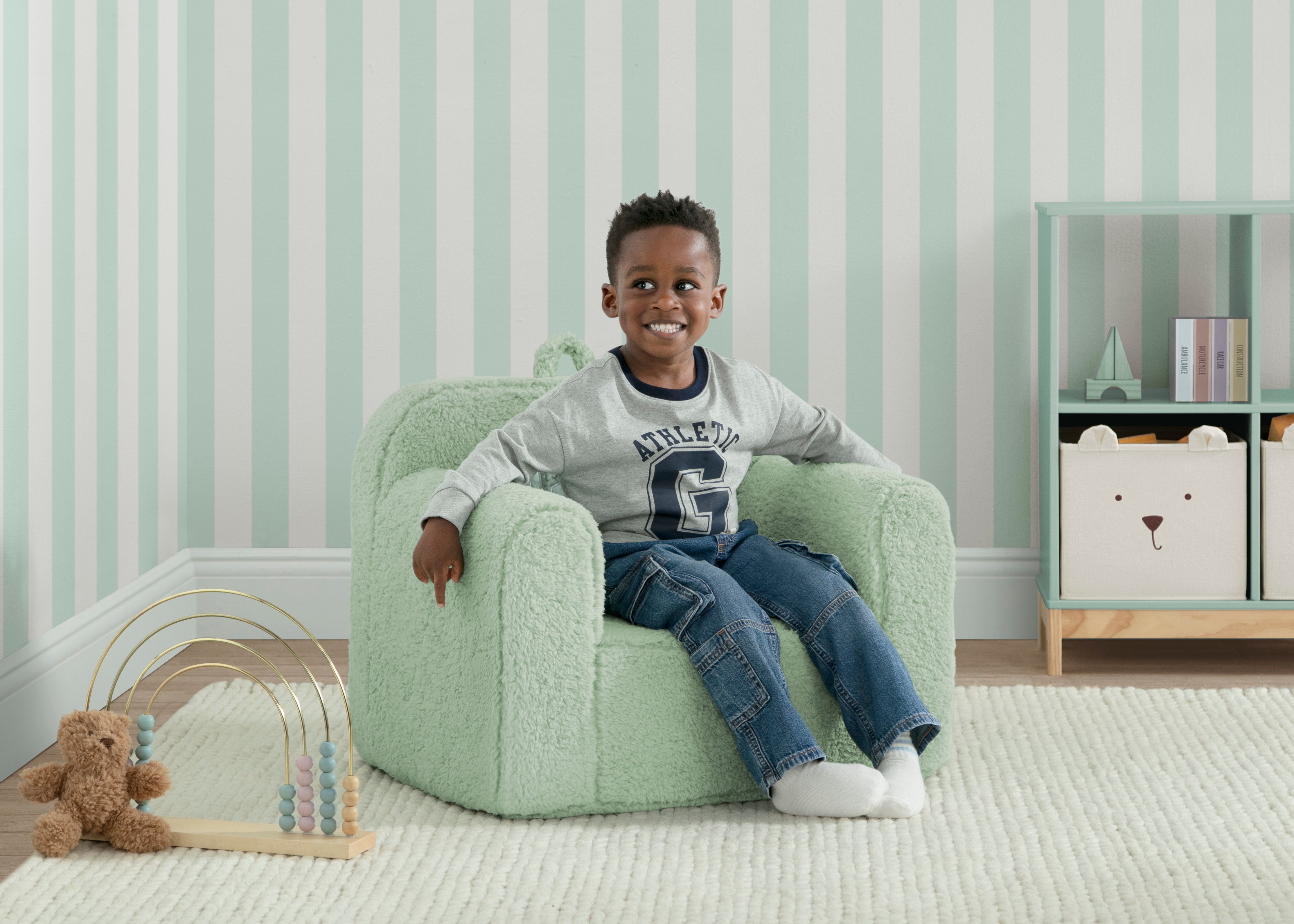 BabyGap Sherpa Chair - Cozy & Soft Plush Seat for Toddlers & Kids - Perfect for Nursery, Playroom & Travel
