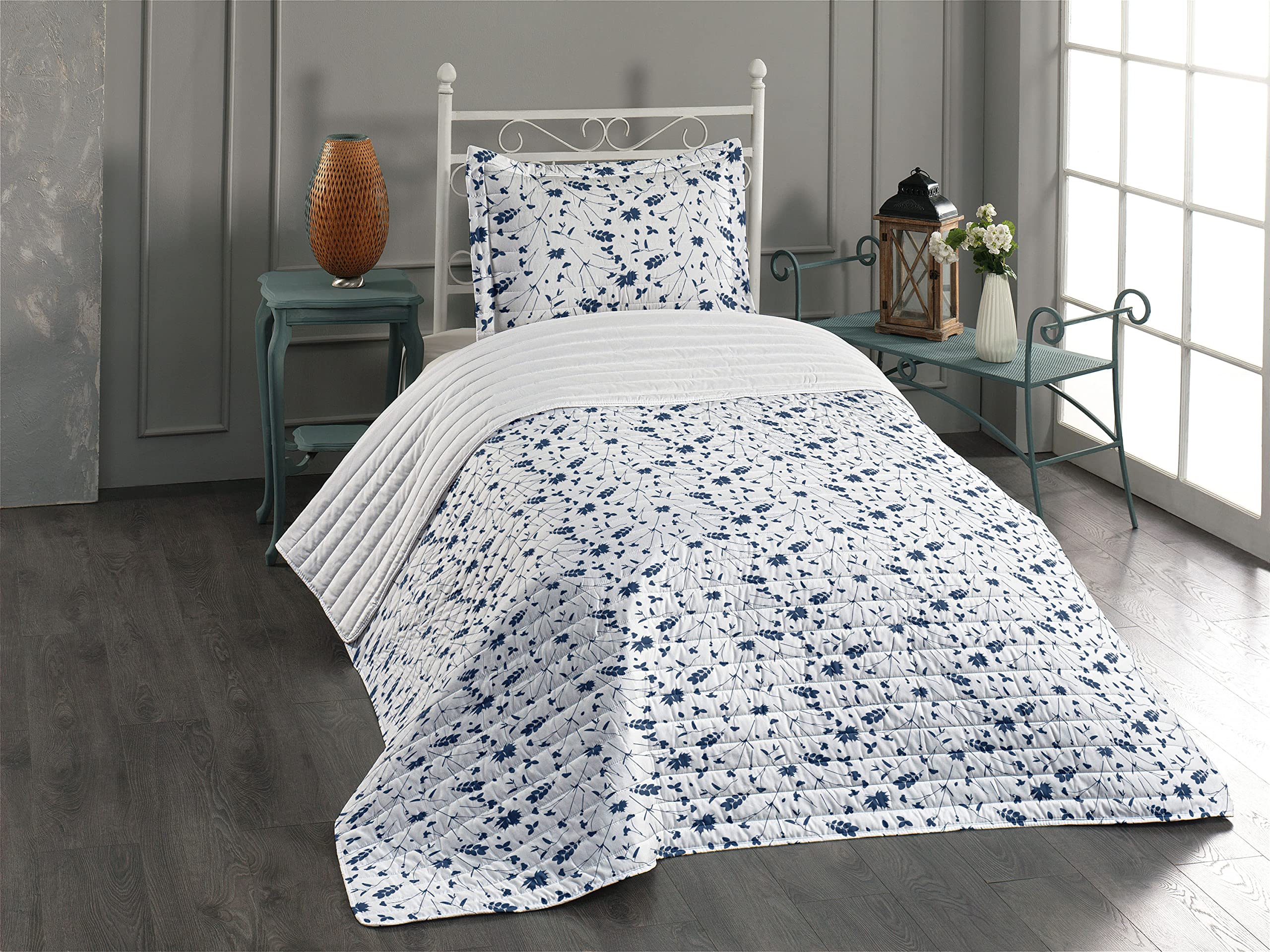 Ambesonne Floral Country Microfiber Bedspread Set - Meadow Branch Silhouette Design with Autumn Leaves, Soft Twin Size Bedding Set Includes Pillow Sham & Comforter in Night Blue & White - Perfect for Cozy Fall Bedrooms and Farmhouse Style Decor