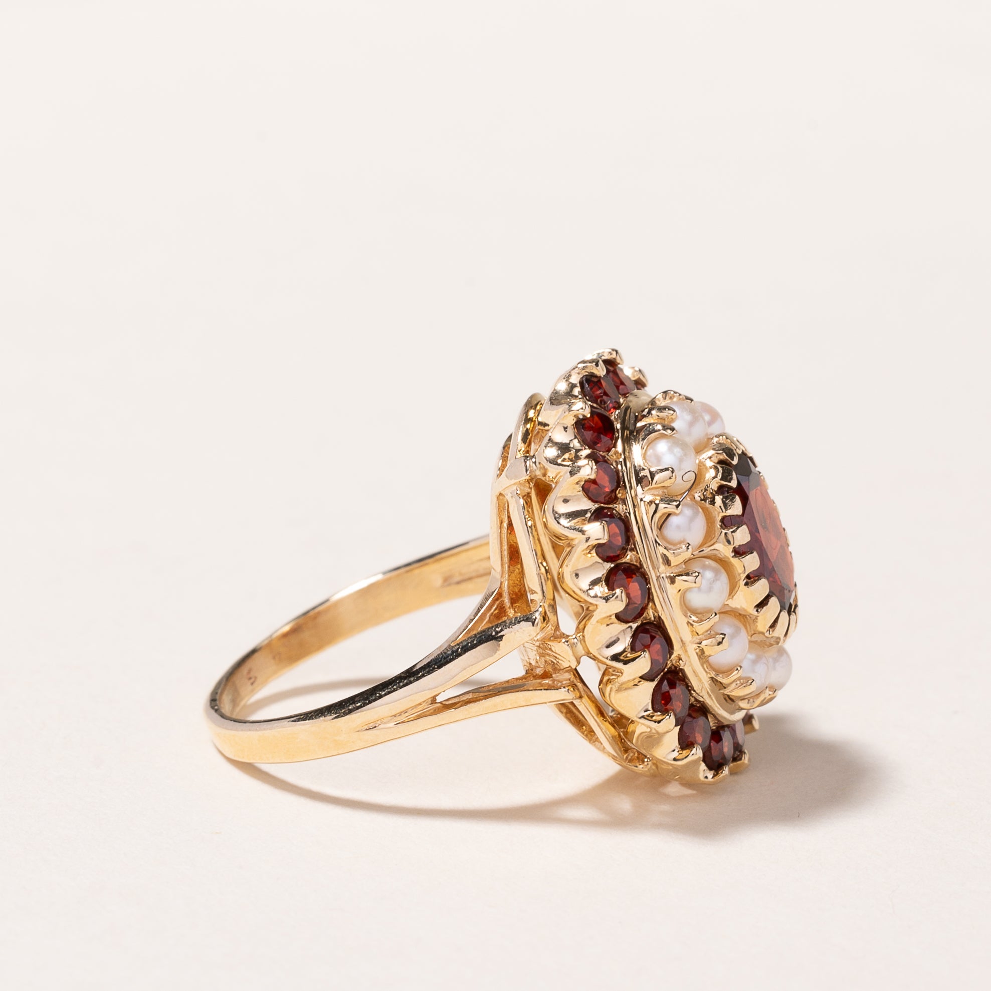 14K Yellow Gold Garnet & Pearl Ring - 2.74ctw Gemstone Jewelry, Size 4.5 (2.00-2.50mm) | Elegant Birthstone Gift for Women, Perfect for Valentine's Day, Anniversary & Special Occasions