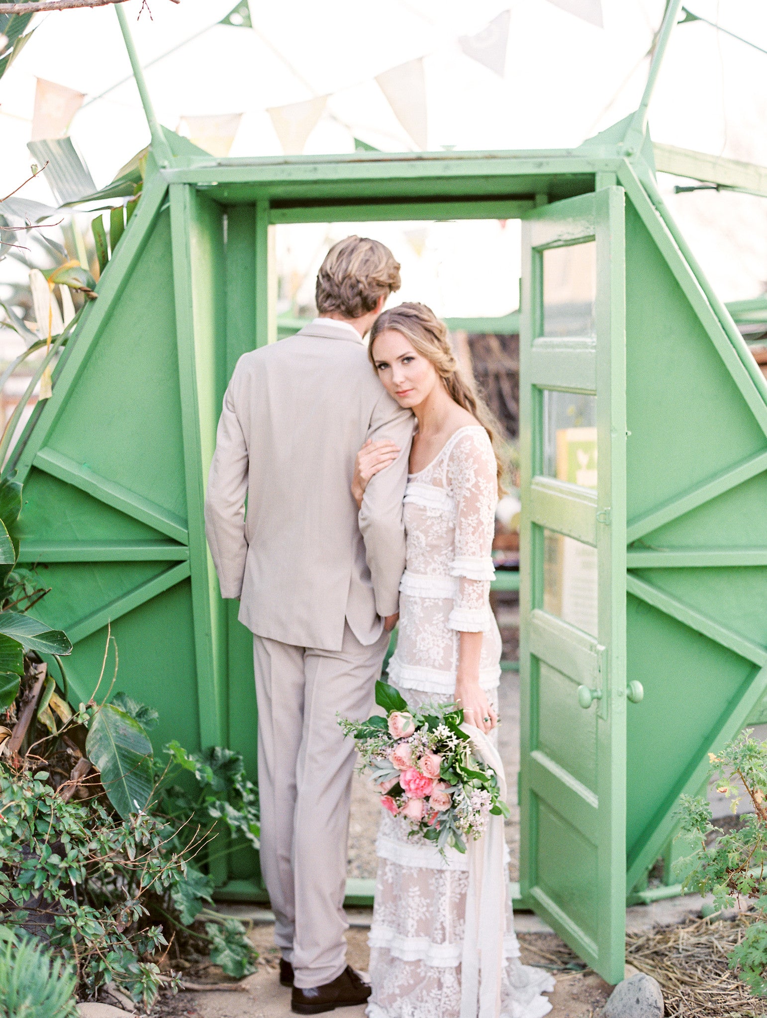 BHLDN Esprit de Corps Wedding Gown - Elegant Lace Bridal Dress for Bride, Perfect for Beach Weddings & Formal Ceremonies