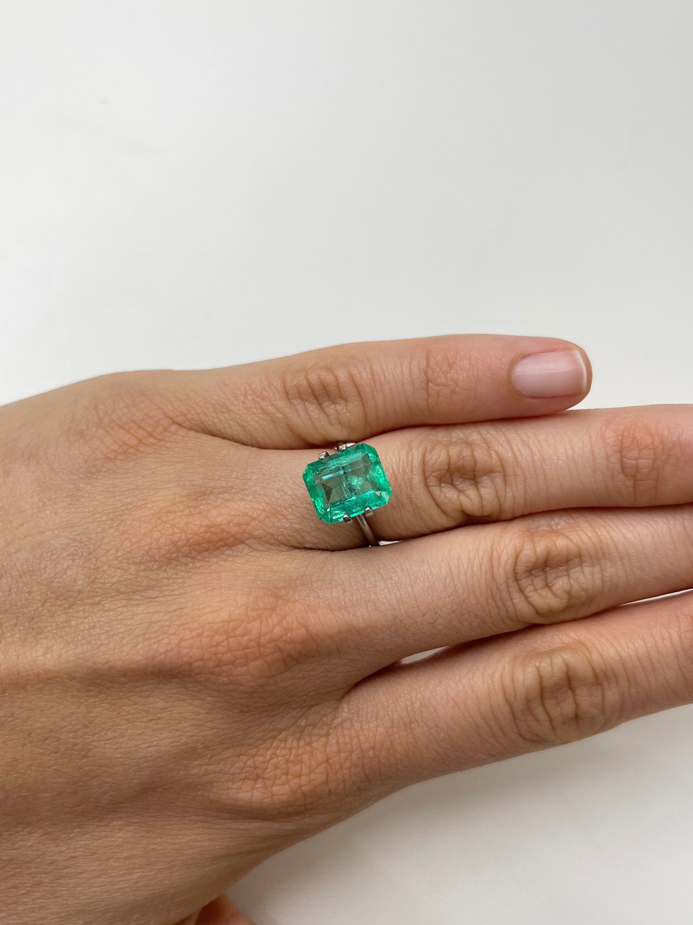 5.02 Carat 11.5x9mm Natural Loose Colombian Emerald Gemstone - Classic Emerald Cut for Jewelry Making, Engagement Rings & Luxury Gifts